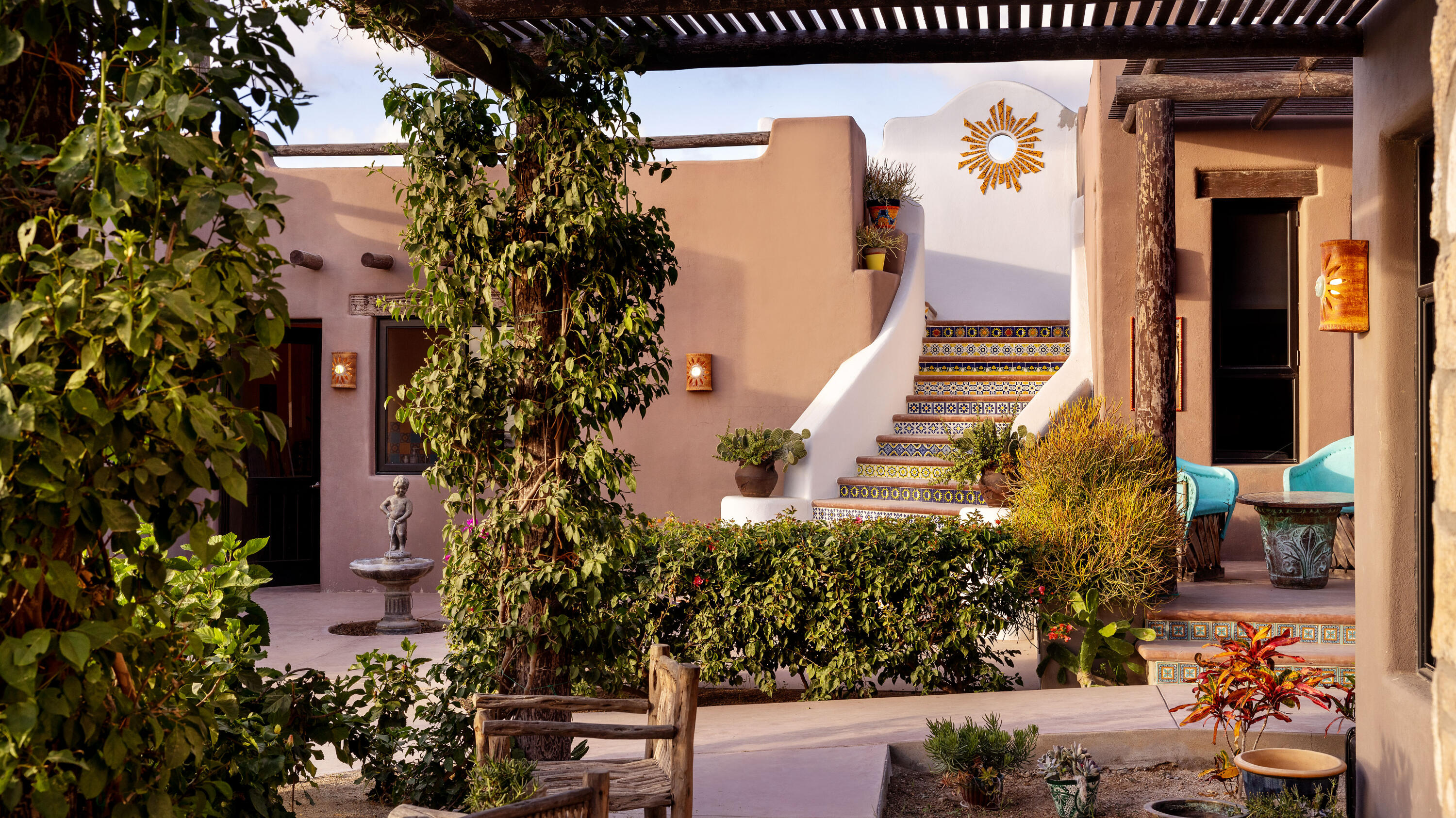 Casa Bohemia, Todos Santos