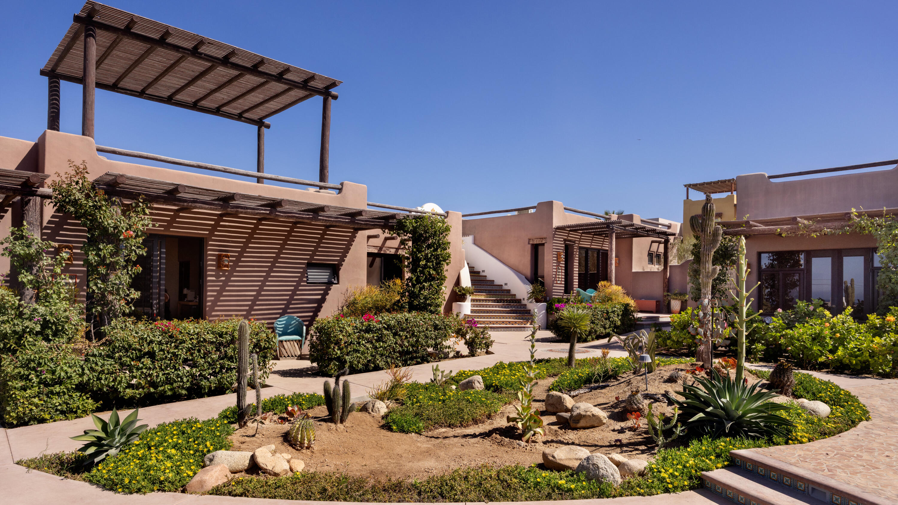 Casa Bohemia, Todos Santos