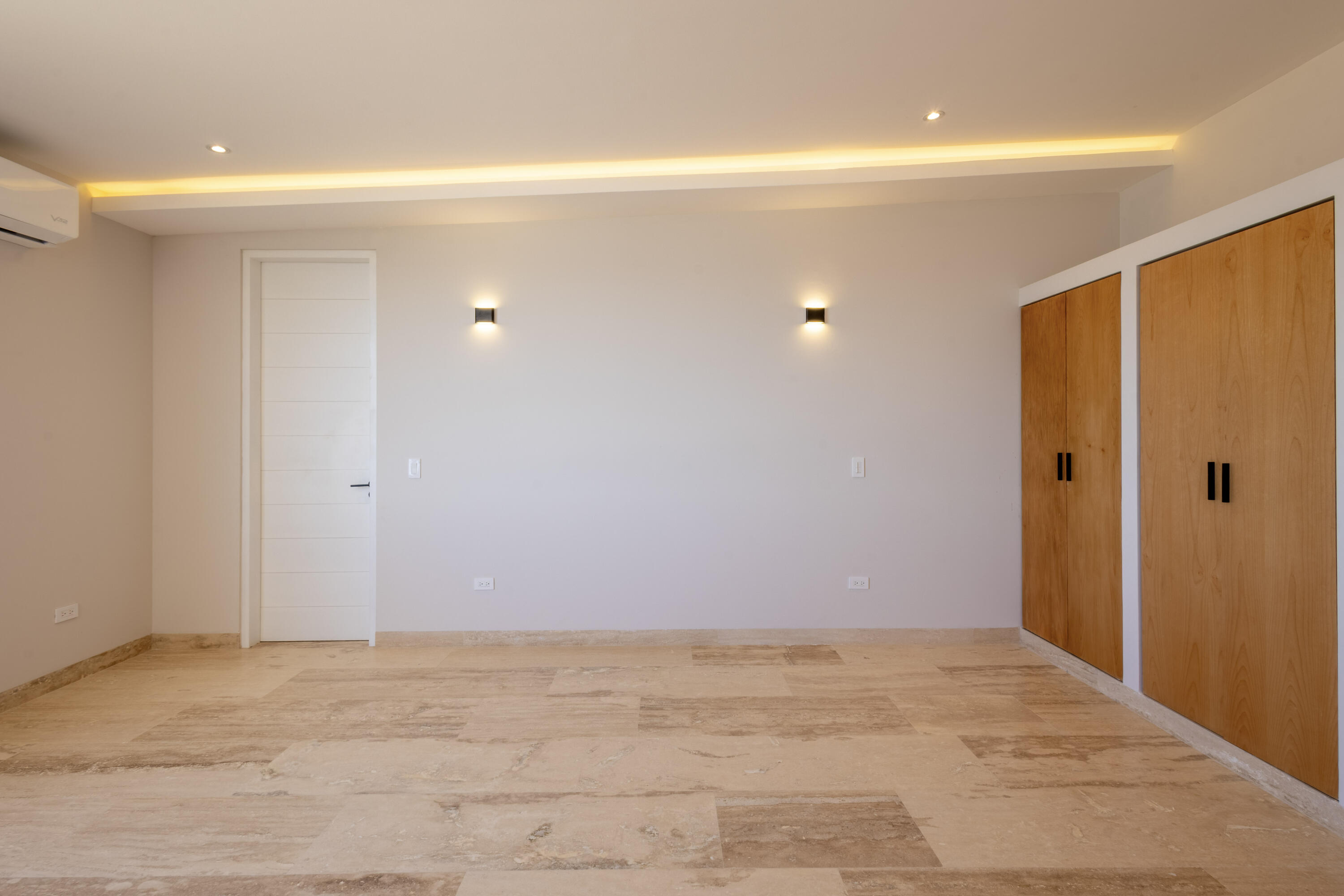 Lot 80 - Laguna Hills, Casa Piedra Sol