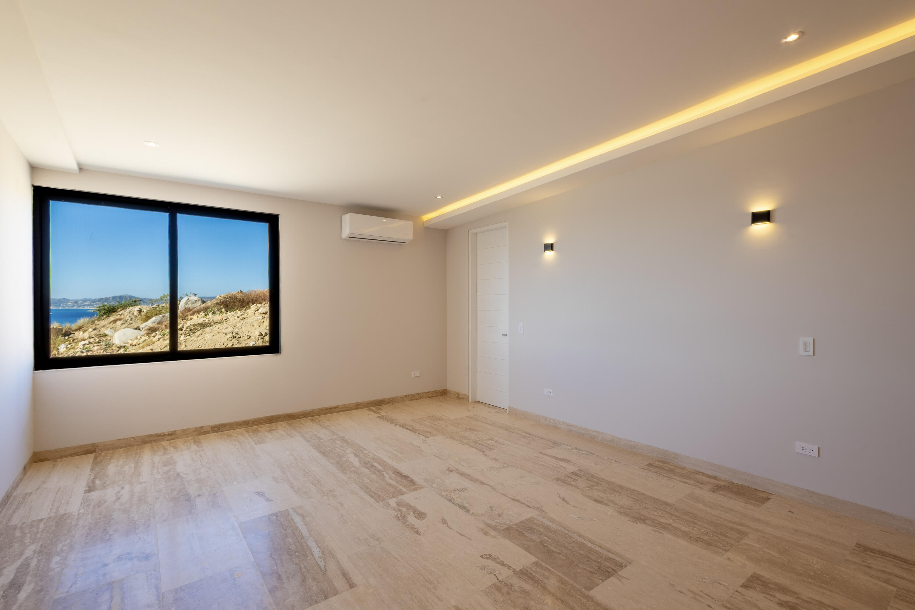 Lot 80 - Laguna Hills, Casa Piedra Sol