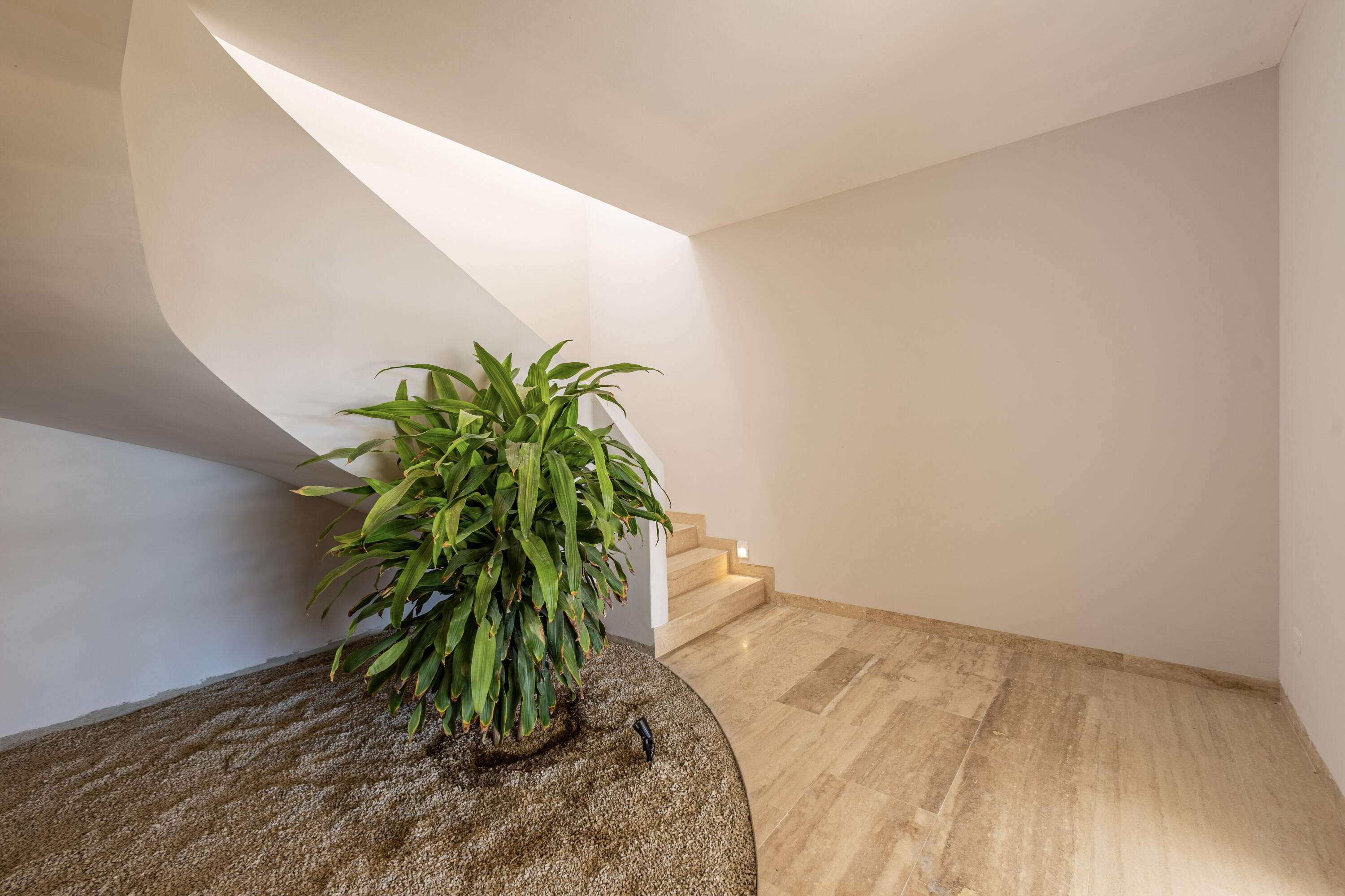 Lot 80 - Laguna Hills, Casa Piedra Sol