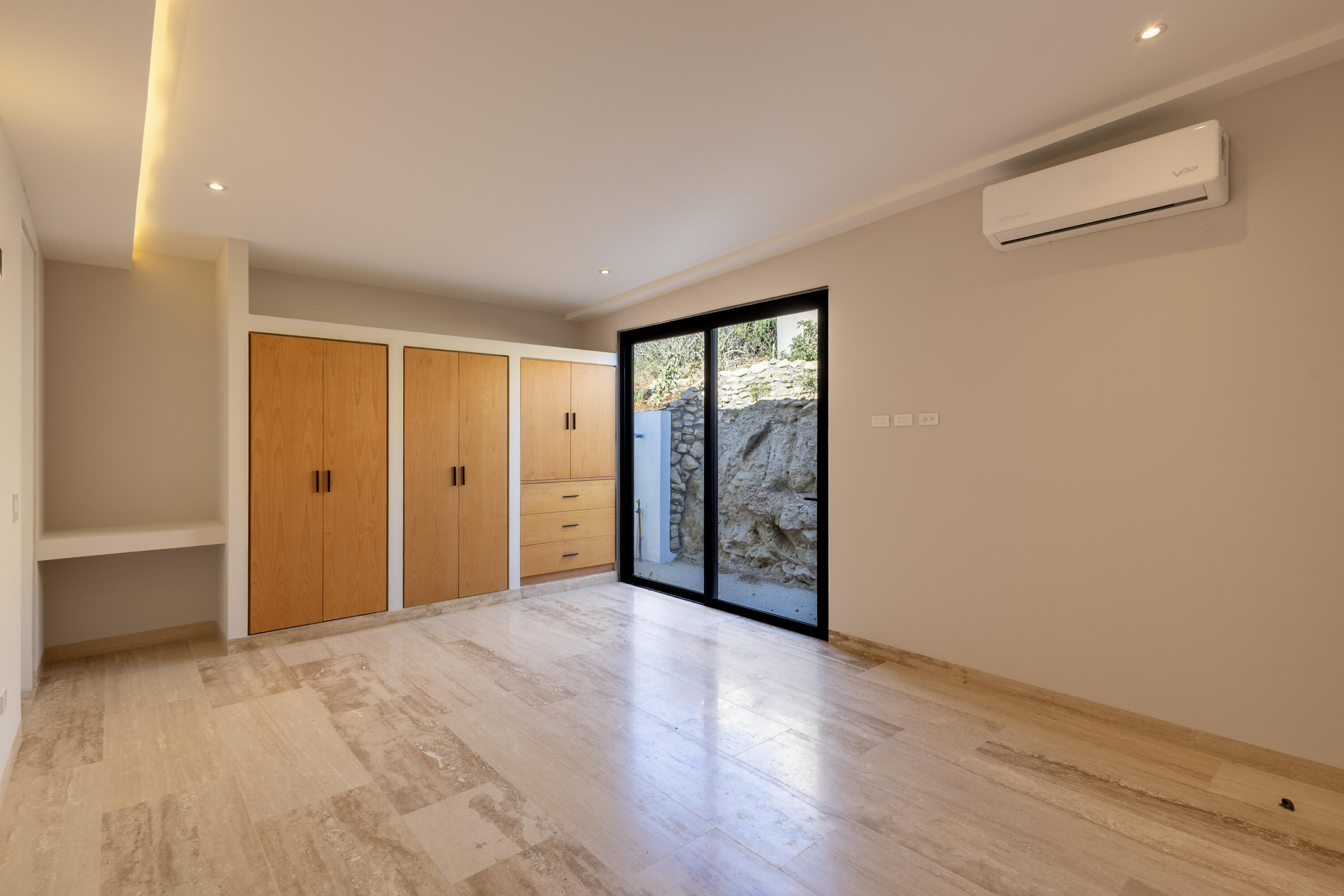 Lot 80 - Laguna Hills, Casa Piedra Sol