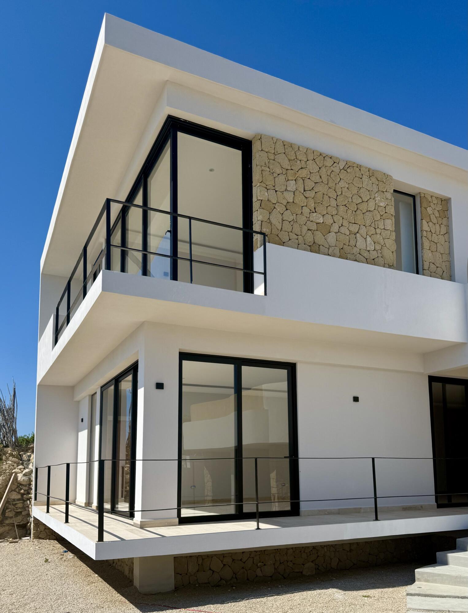 Lot 80 - Laguna Hills, Casa Piedra Sol