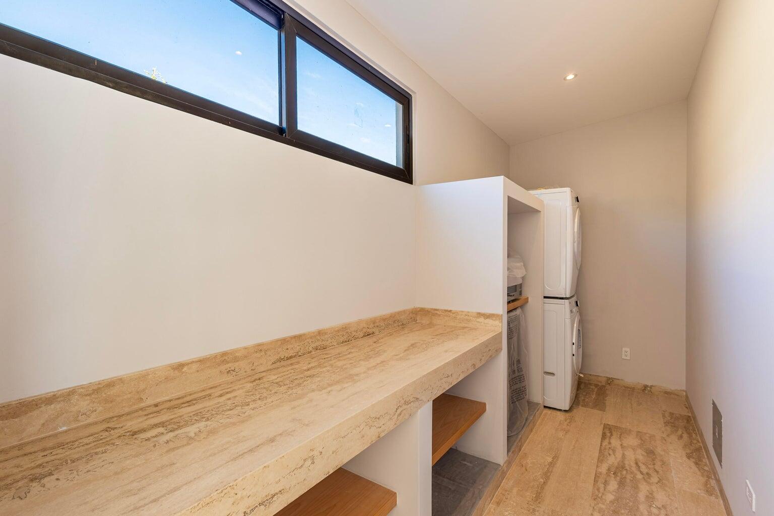 Lot 80 - Laguna Hills, Casa Piedra Sol