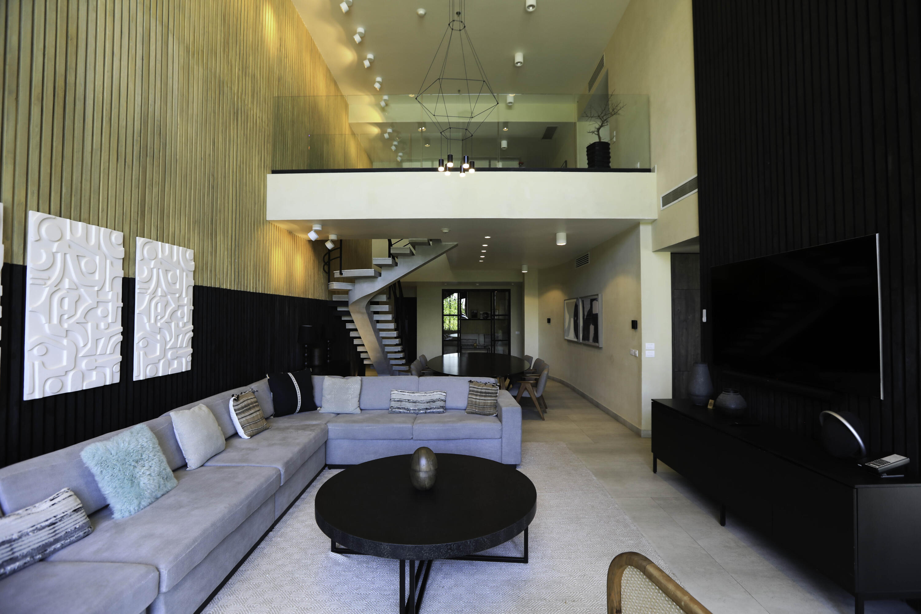 The Cape Residences, Surfer Residence