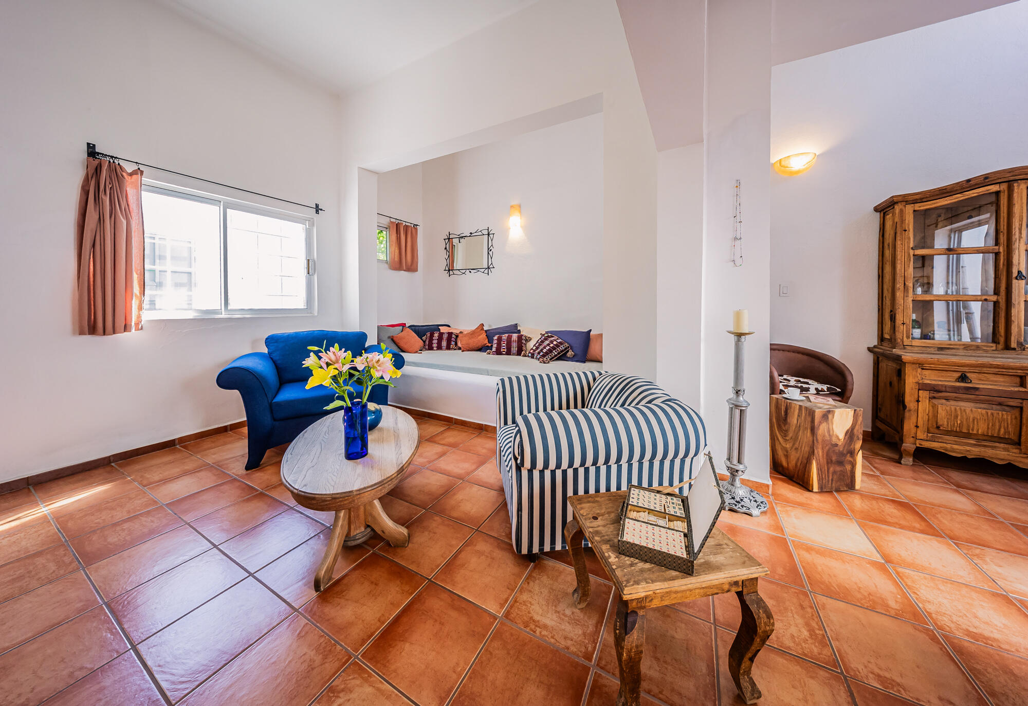 1010 Guillermo Prieto, Casa La Coruja