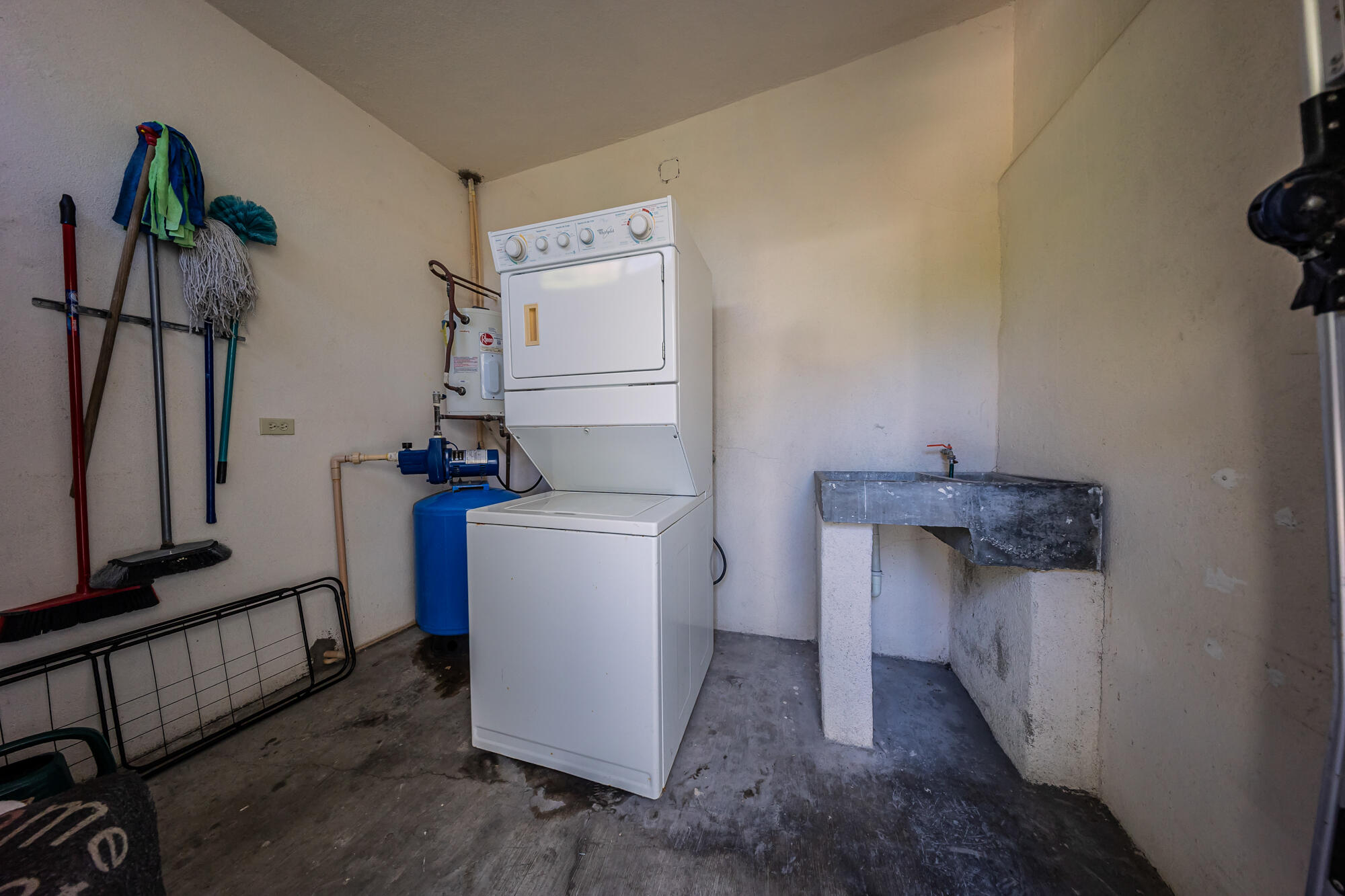 1010 Guillermo Prieto, Casa La Coruja