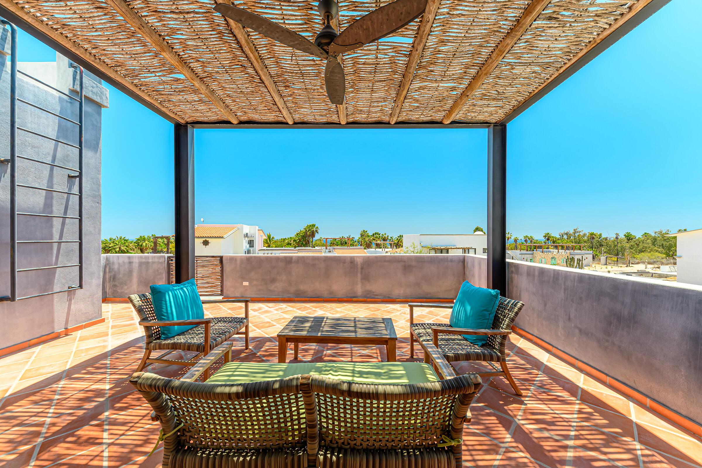 Casa Azul Todos Santos