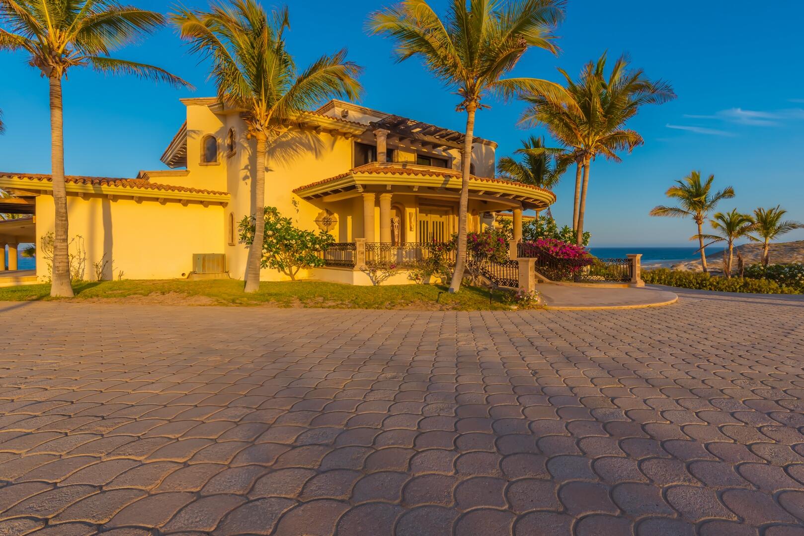 1 East Cape Coast Road