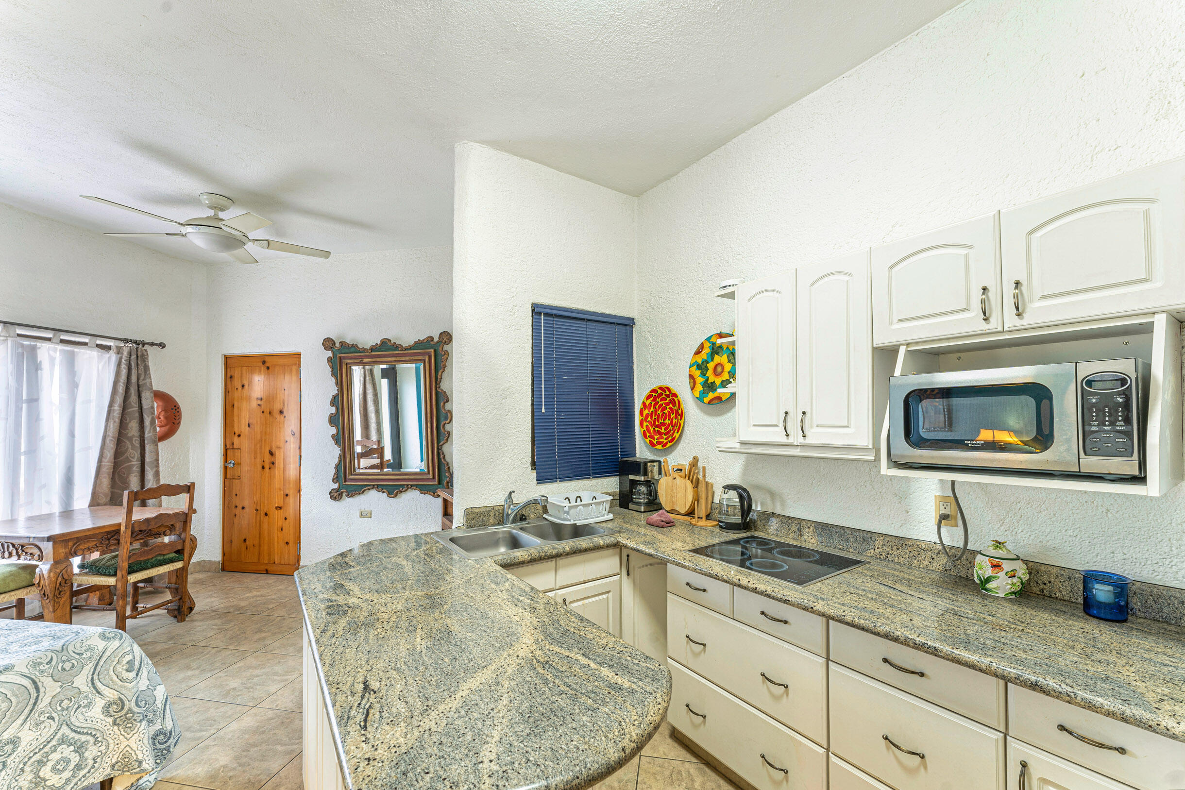 Paseo de la Marina, Marina Cabo Plaza