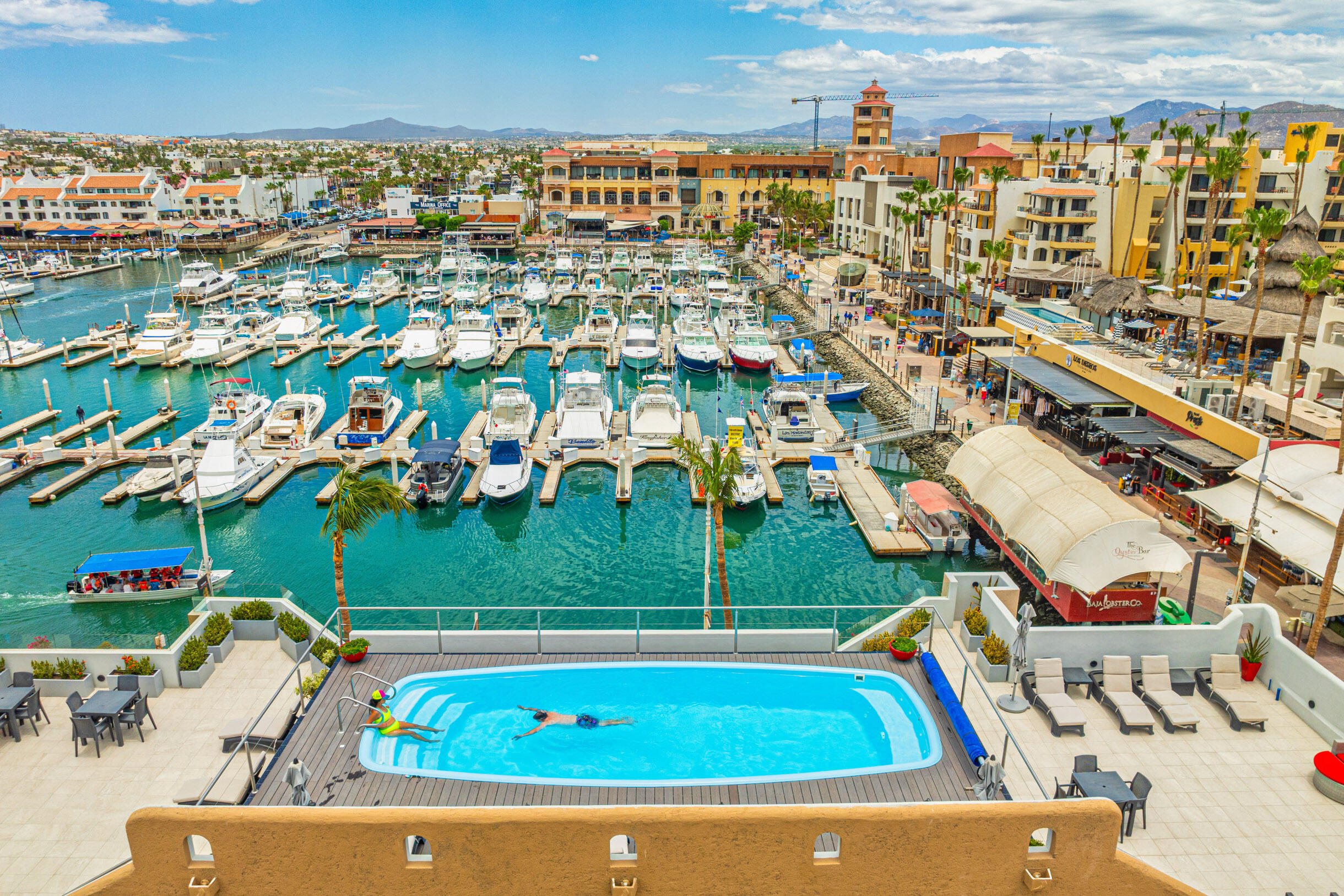 Paseo de la Marina, Marina Cabo Plaza
