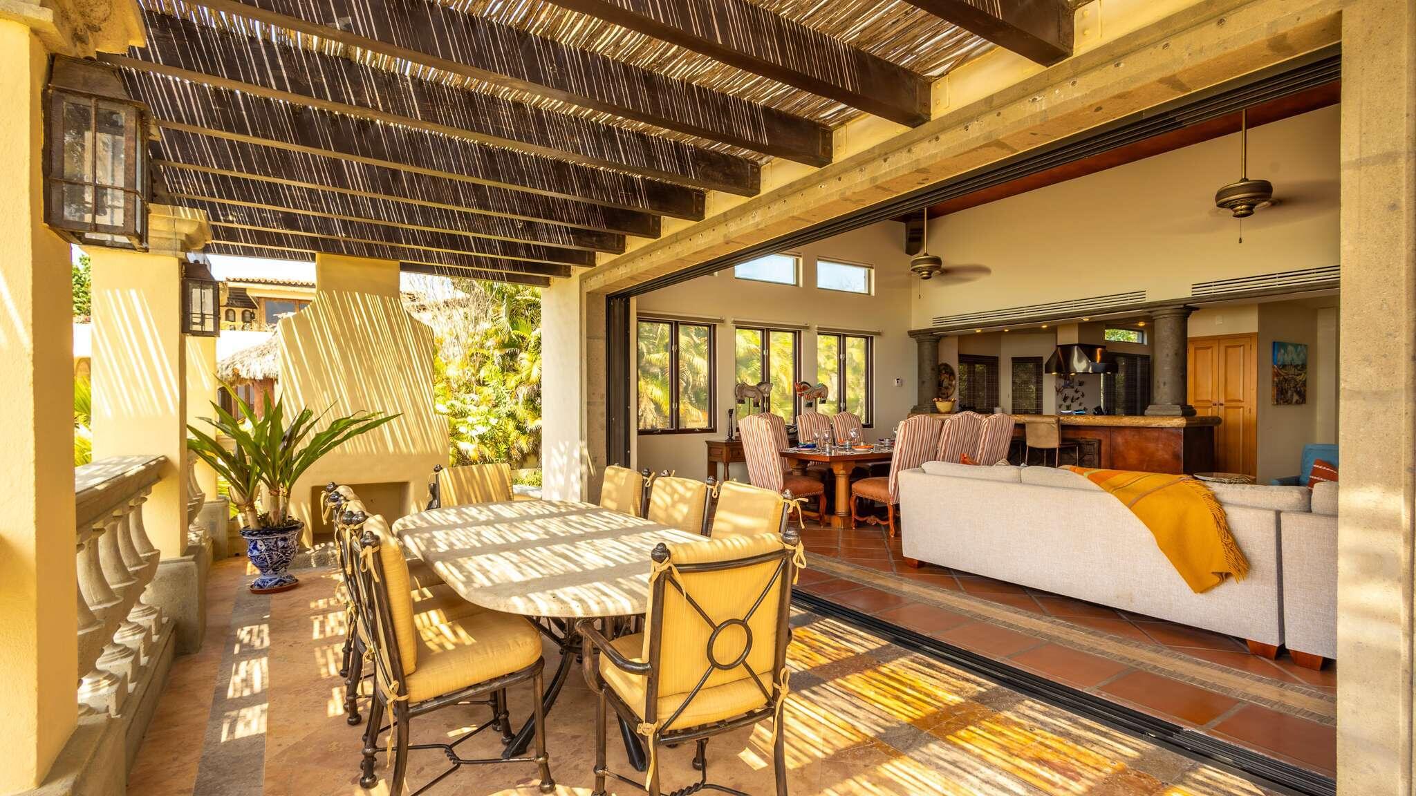 Puerta del Sol, Villa Mariposa