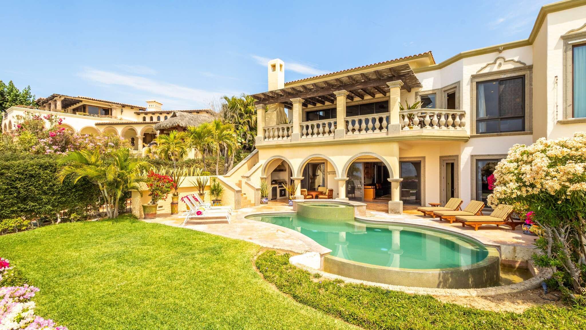 Puerta del Sol, Villa Mariposa