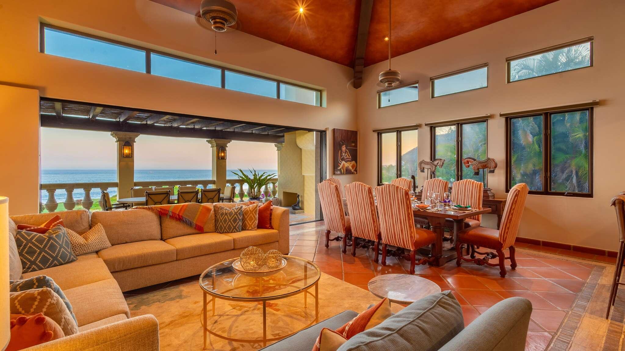 Puerta del Sol, Villa Mariposa