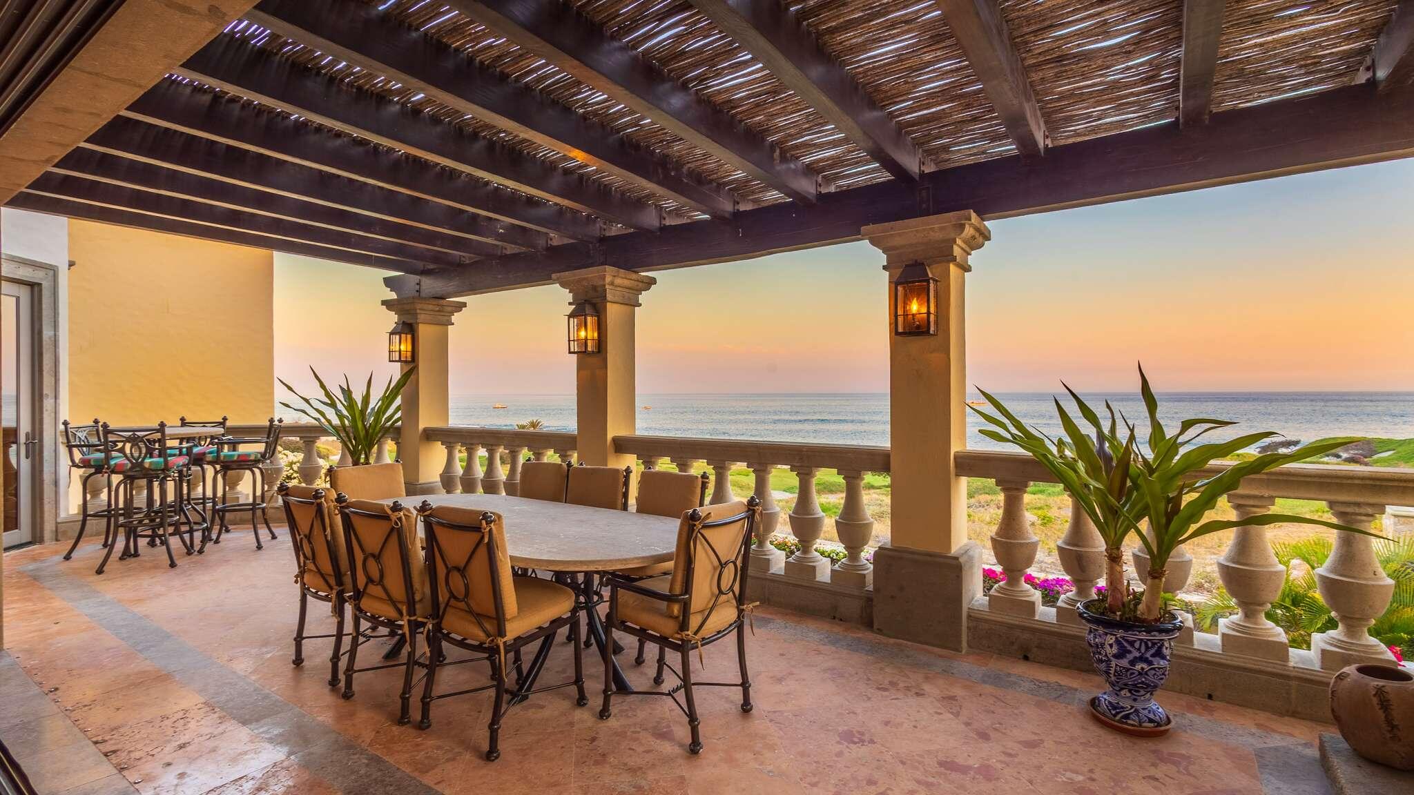 Puerta del Sol, Villa Mariposa