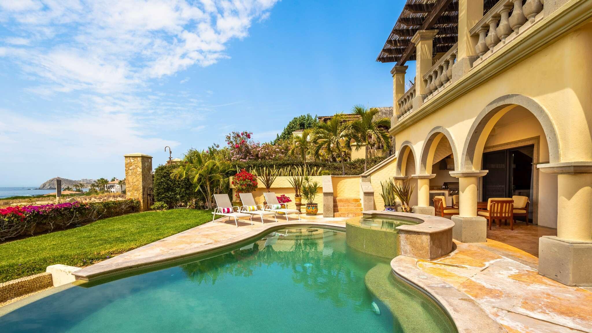 Puerta del Sol, Villa Mariposa