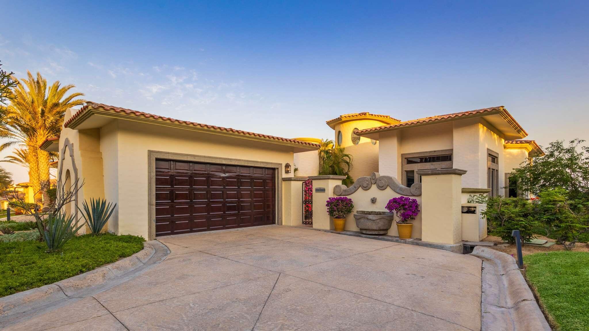 Puerta del Sol, Villa Mariposa