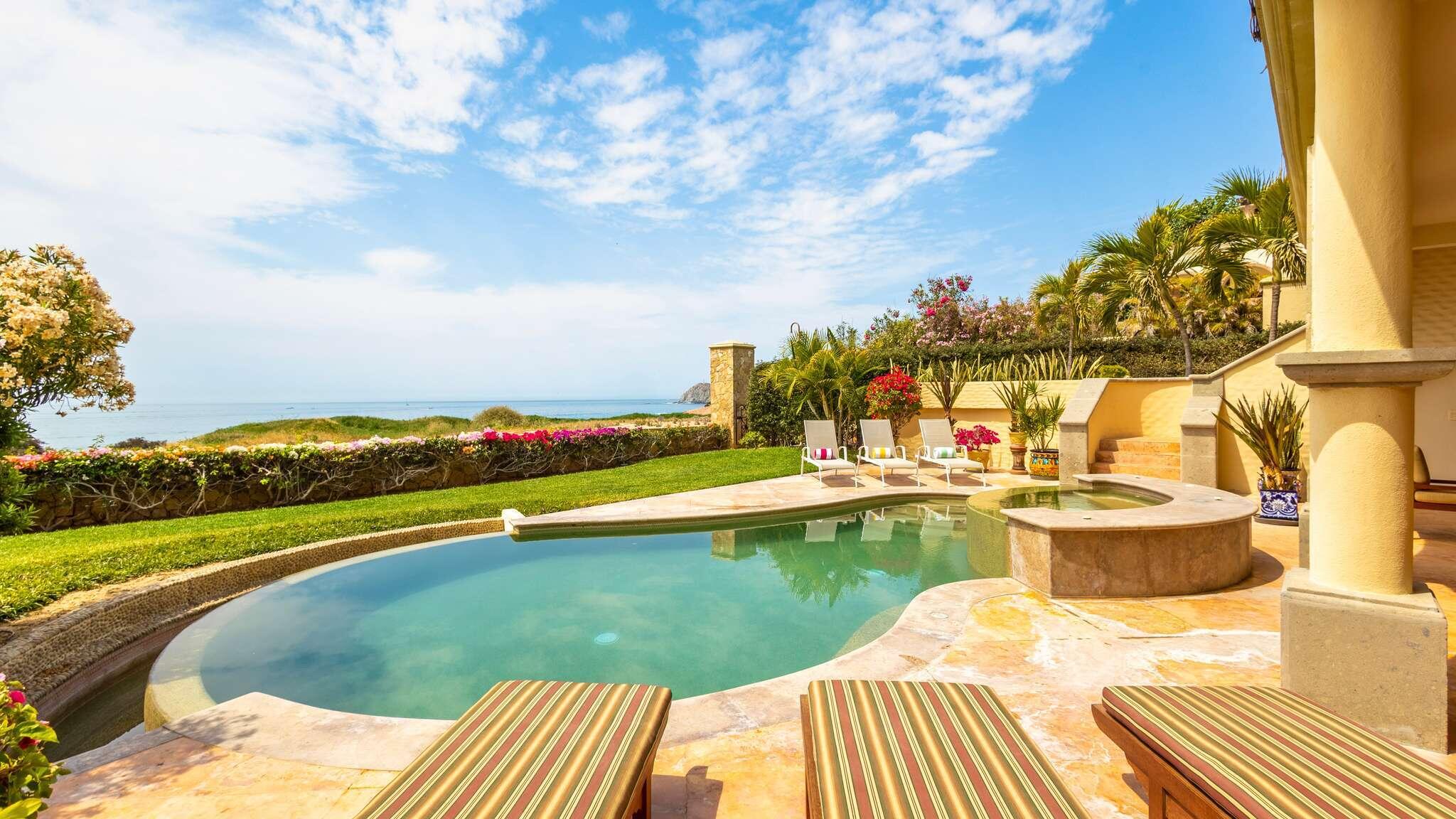 Puerta del Sol, Villa Mariposa