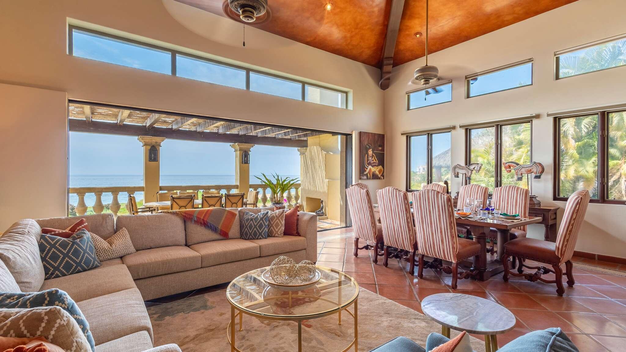 Puerta del Sol, Villa Mariposa