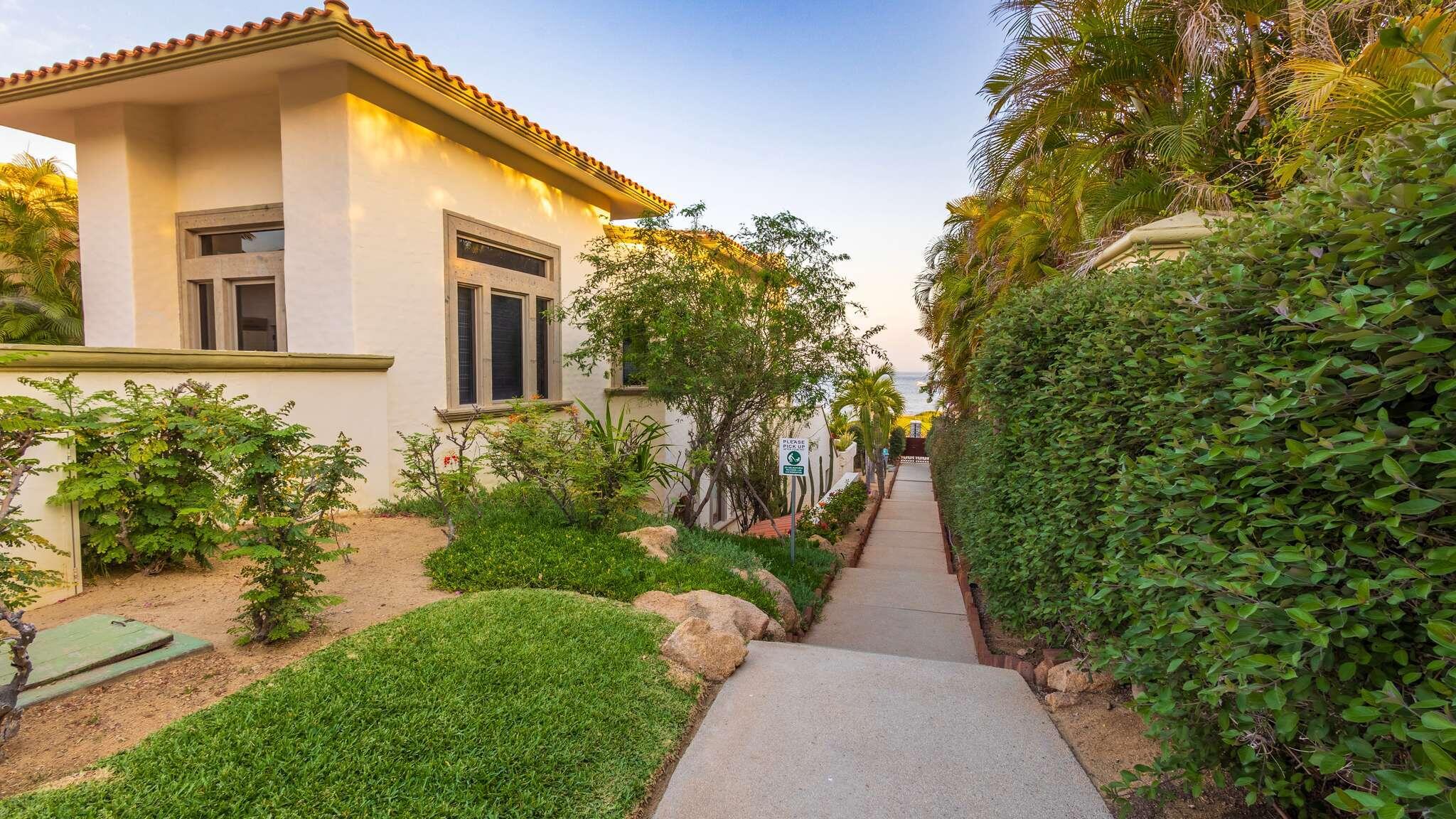 Puerta del Sol, Villa Mariposa