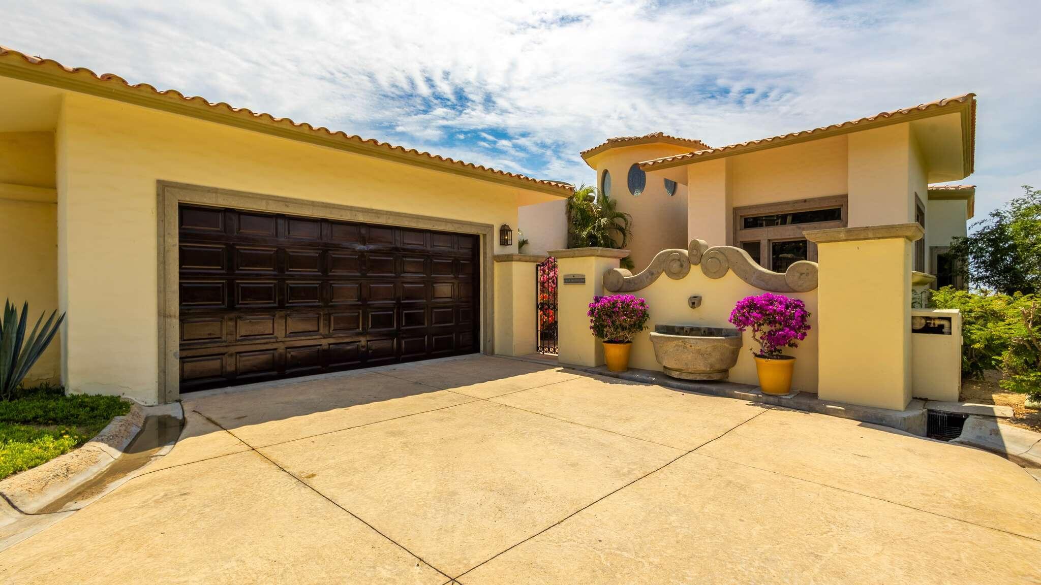 Puerta del Sol, Villa Mariposa