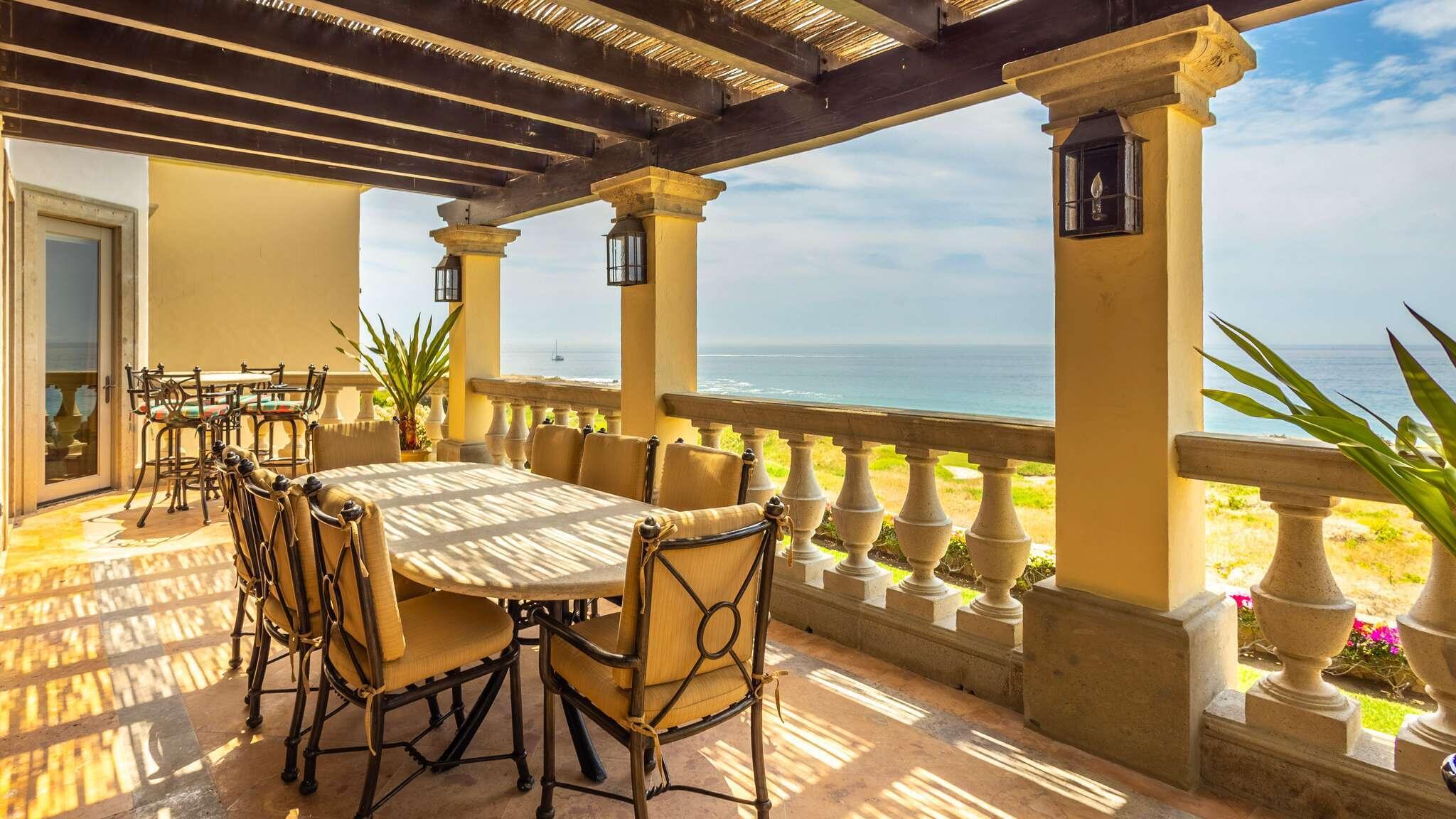 Puerta del Sol, Villa Mariposa