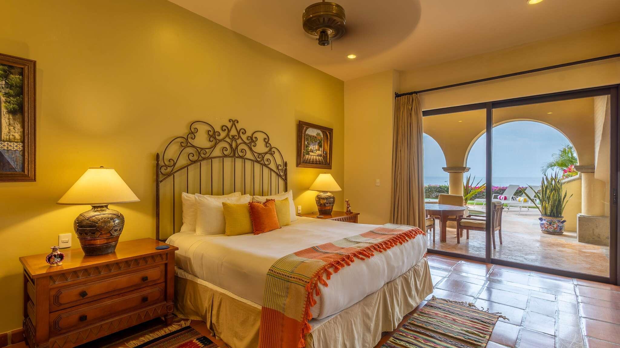 Puerta del Sol, Villa Mariposa