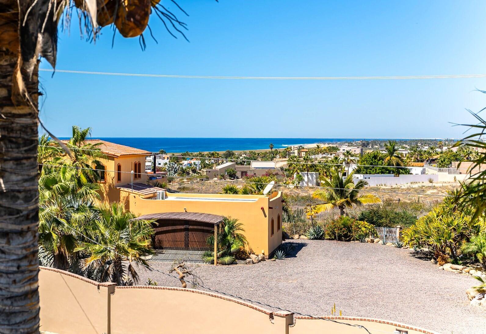 Camino Internacional, Casa Leo