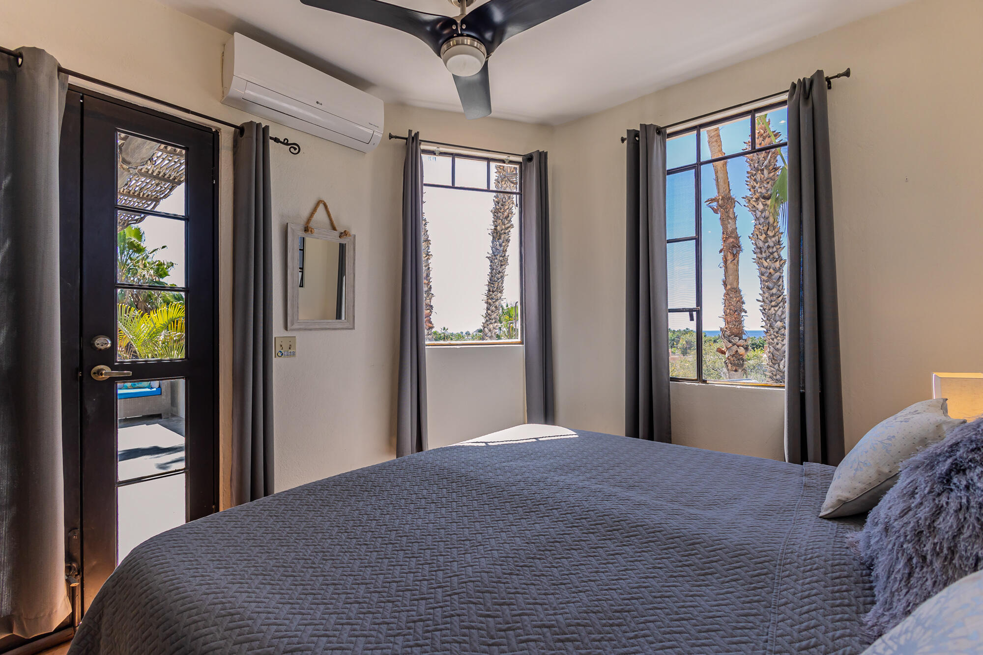 Camino Internacional, Casa Leo