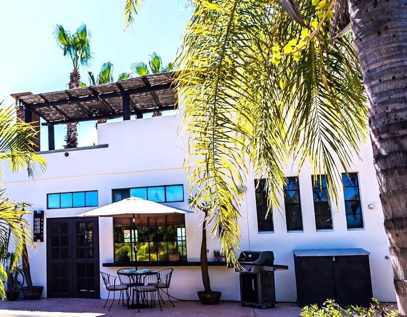 Camino Internacional, Casa Leo