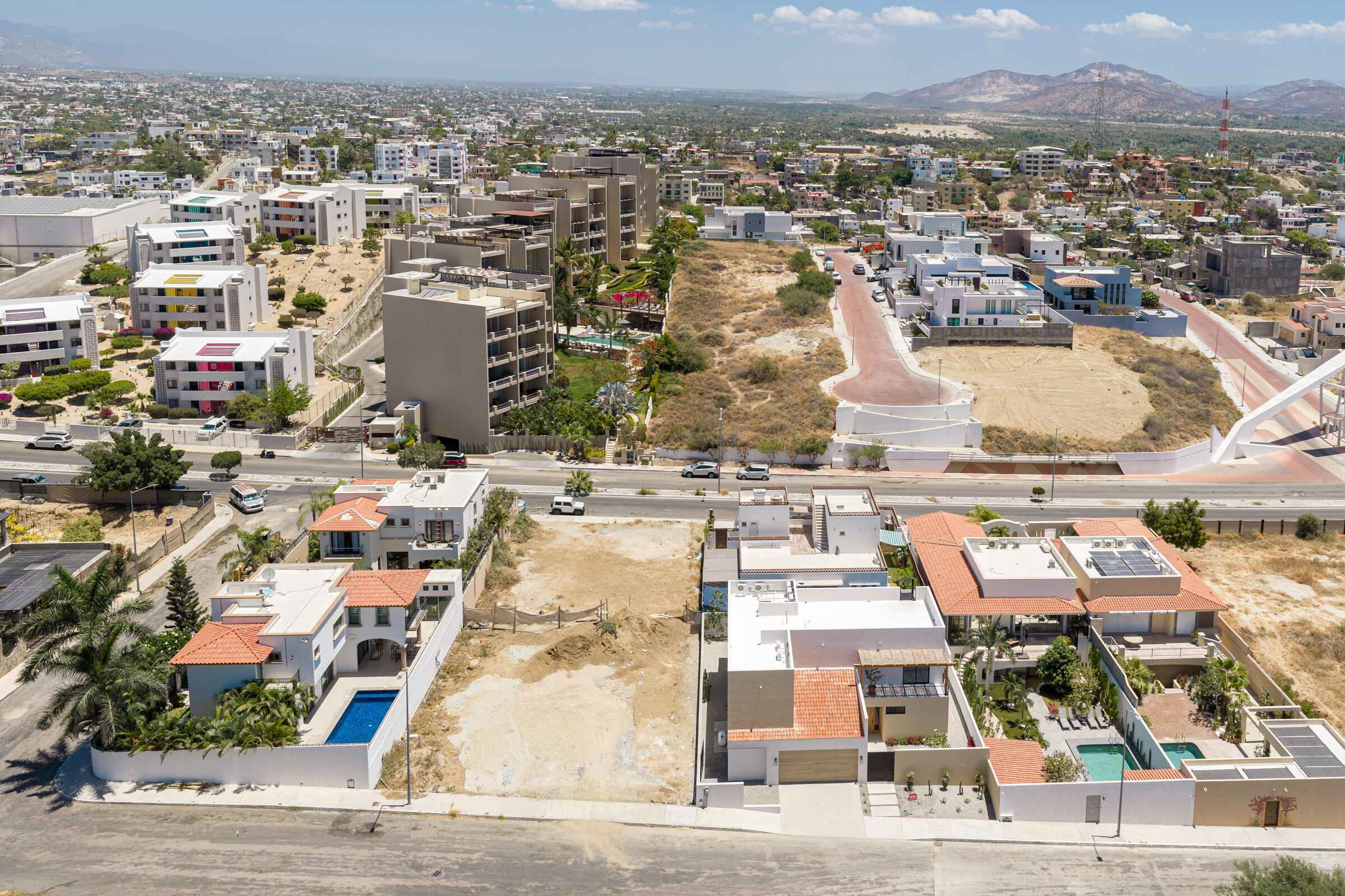 12 Vialidad 2, Casa Al Parque