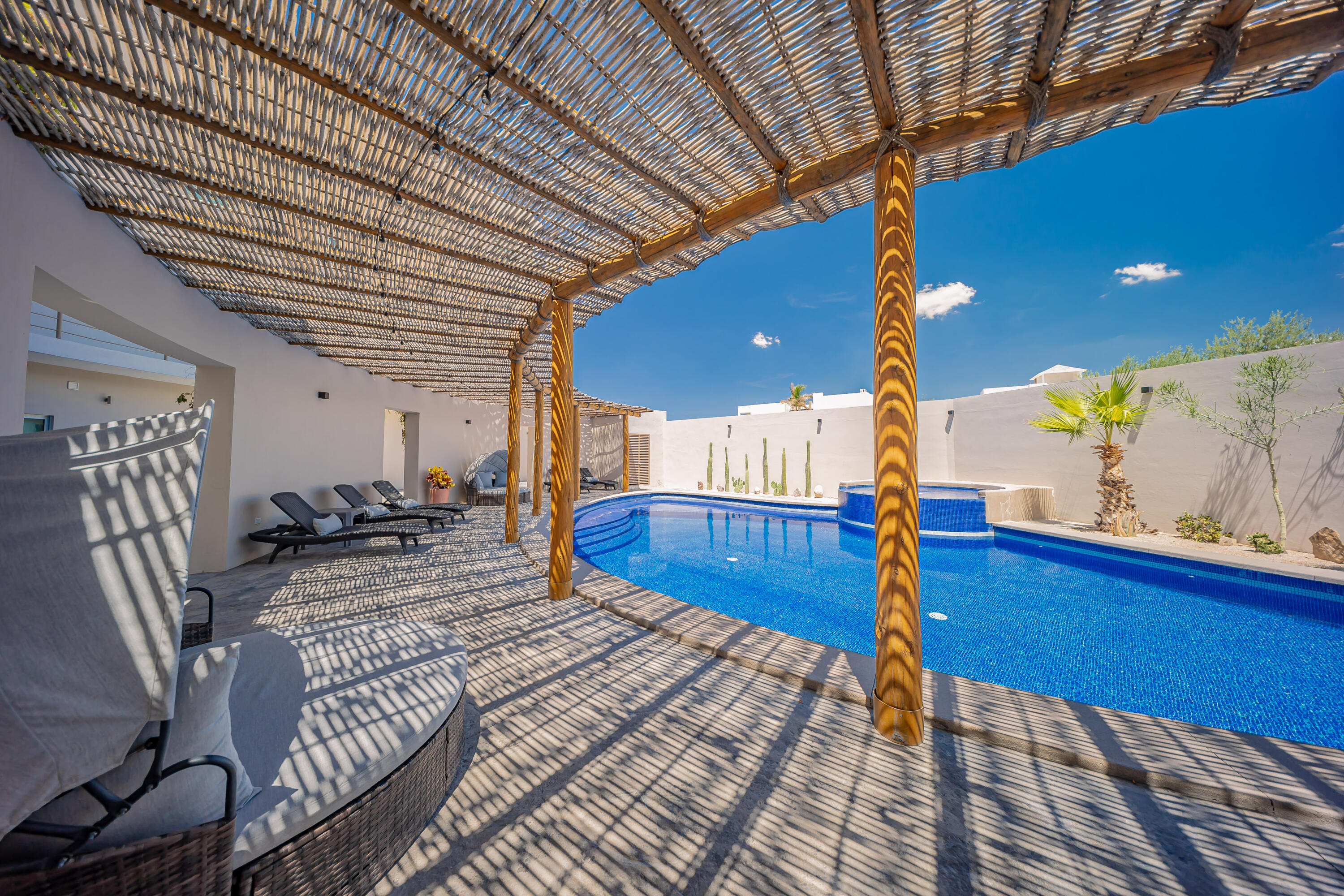 329 Colina Del Sol, Vista Marina
