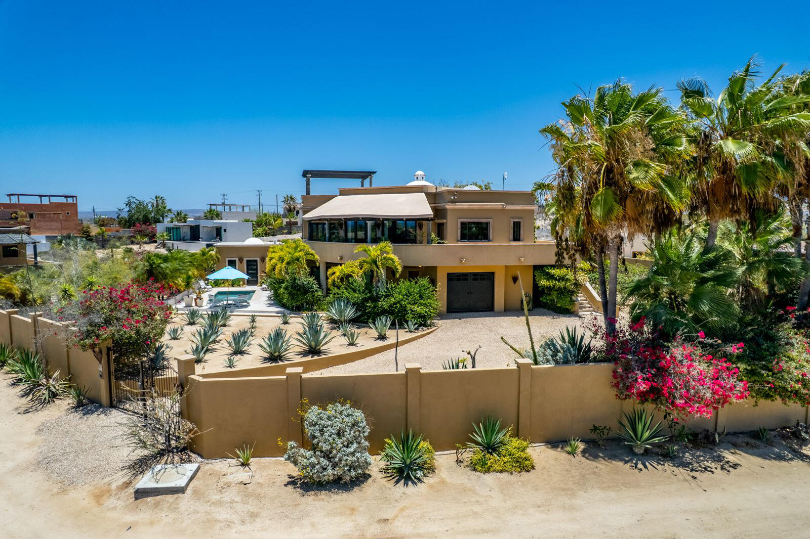 Las Tunas Todos Santos, Casa Agave