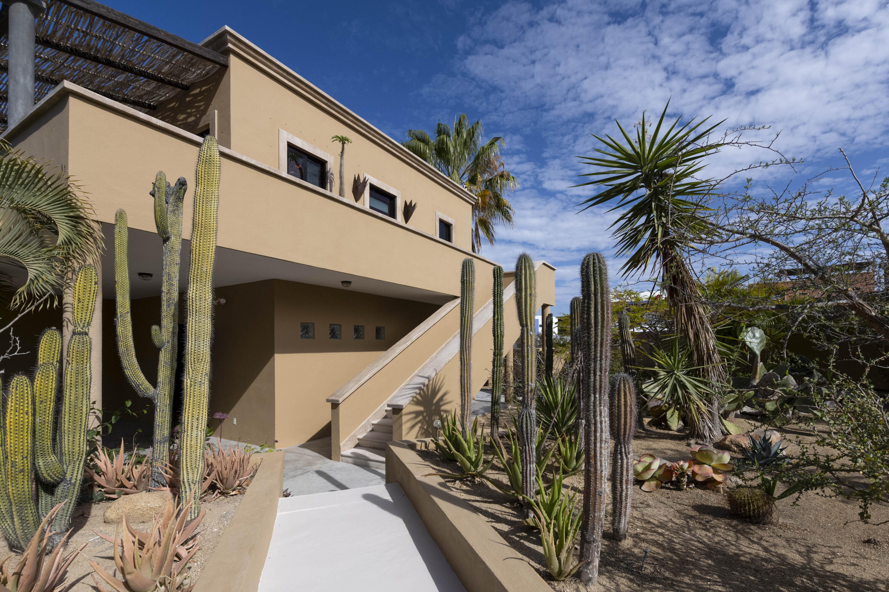 Las Tunas Todos Santos, Casa Agave