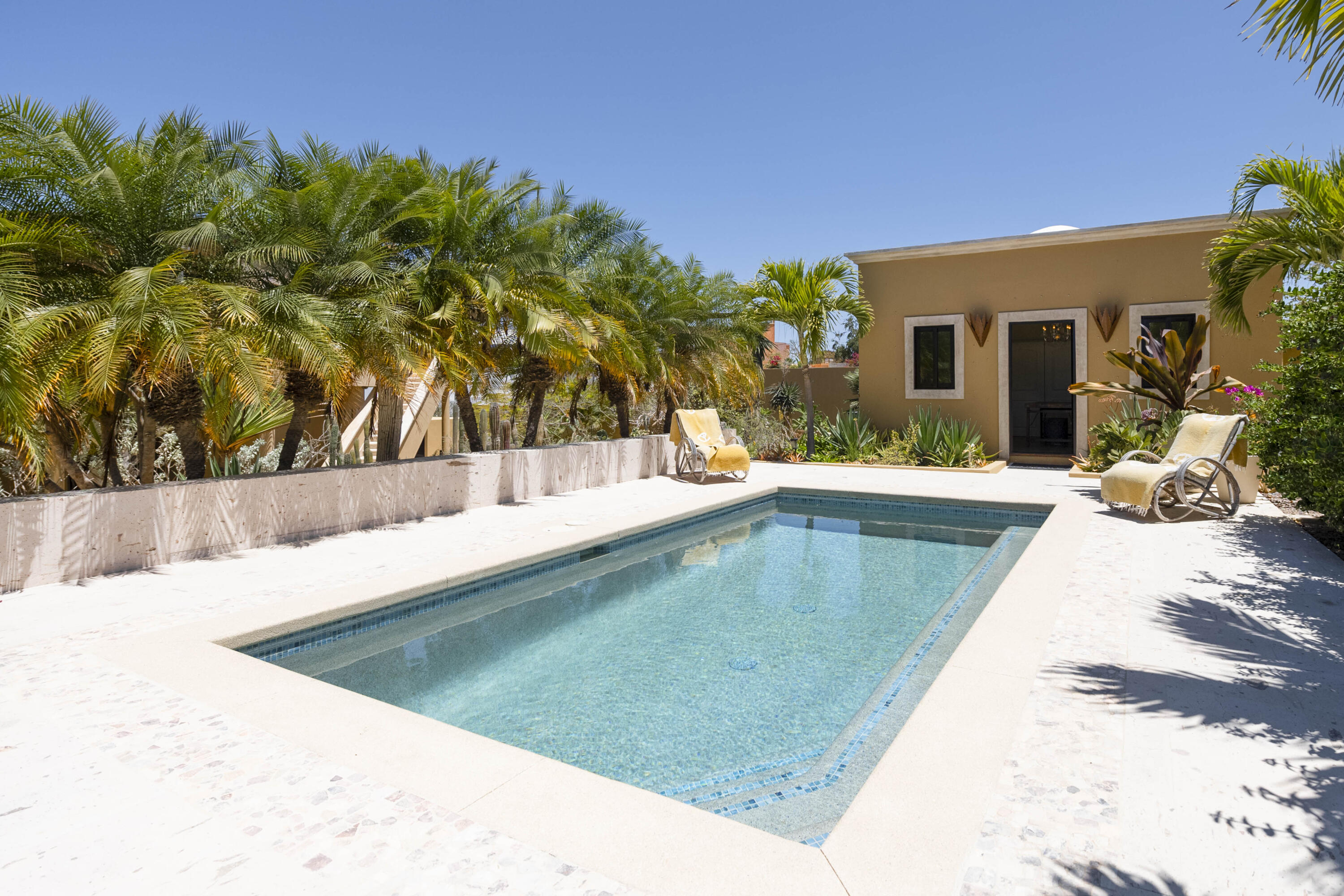 Las Tunas Todos Santos, Casa Agave