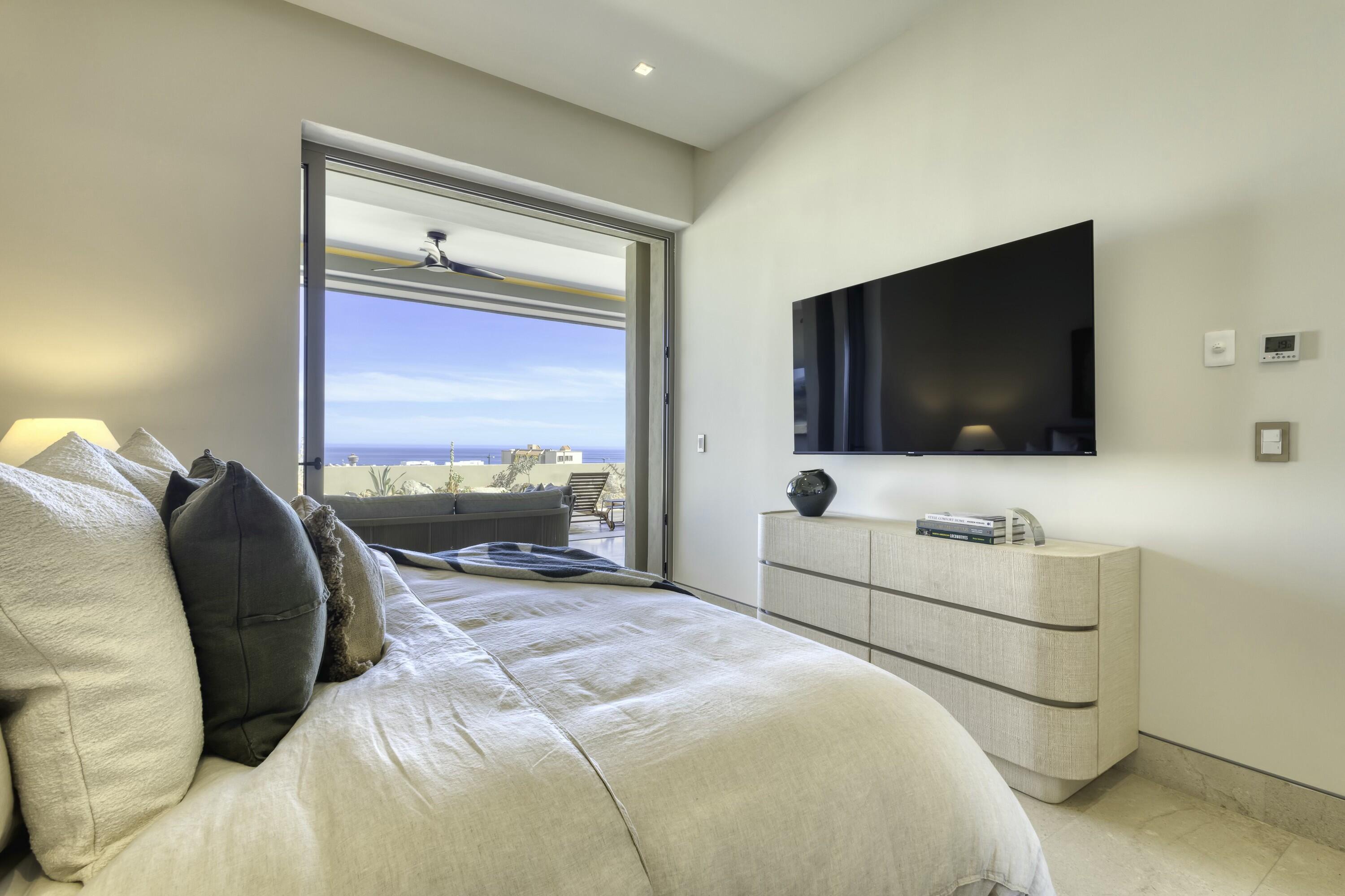 Solesta Luxury Residence 18A