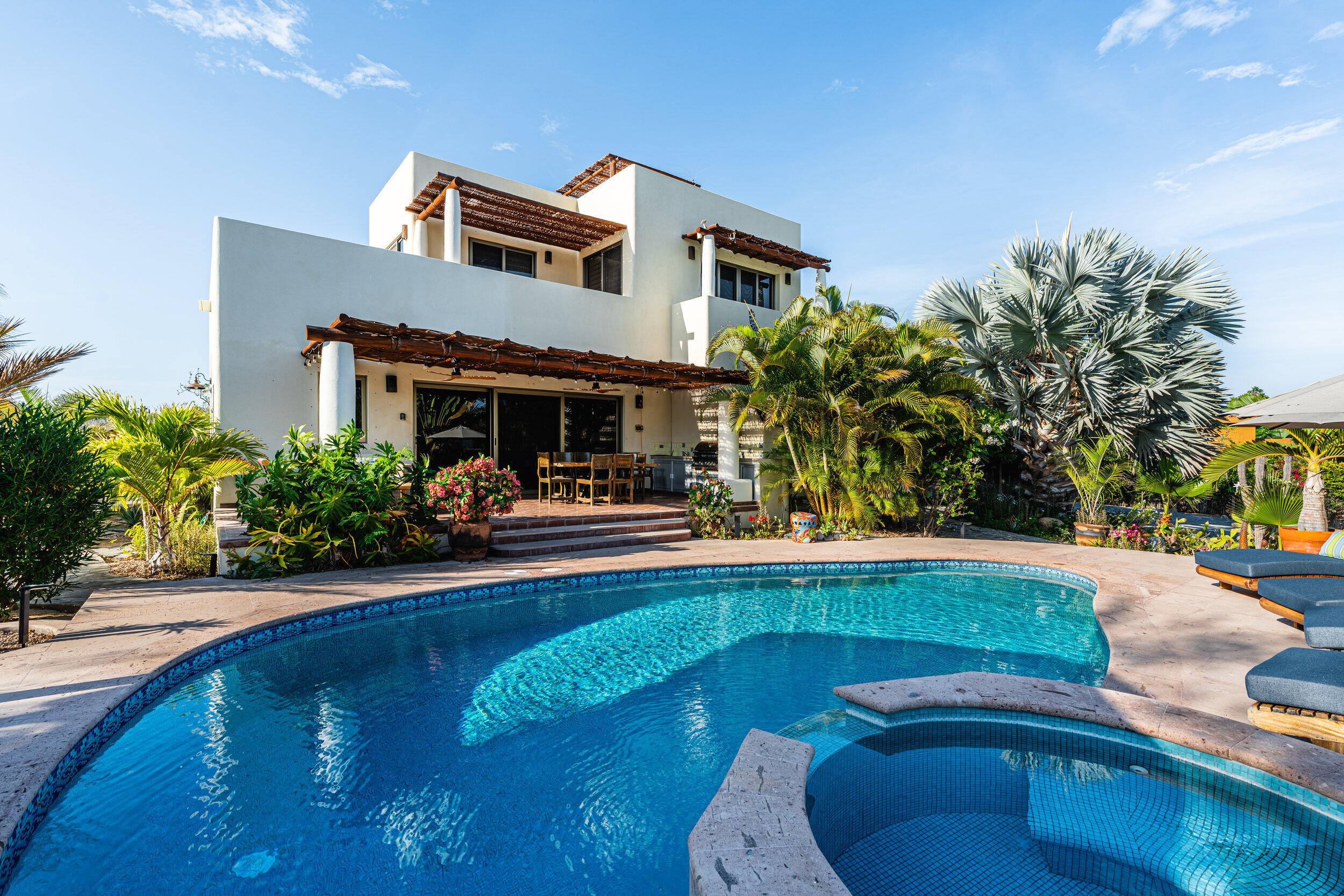 UPE-15 Esencia Development, Villa Palmeral