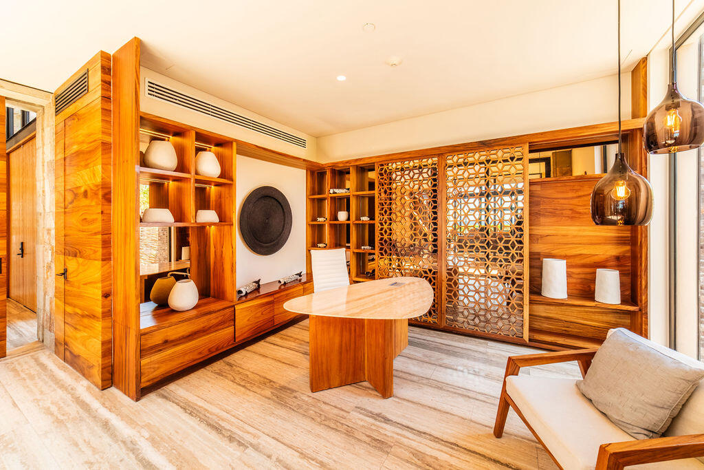 Ritz Carlton Grand Reserve