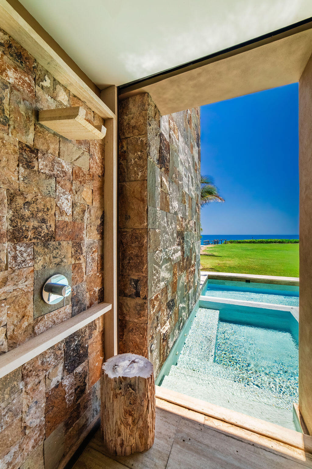 Ritz Carlton Grand Reserve