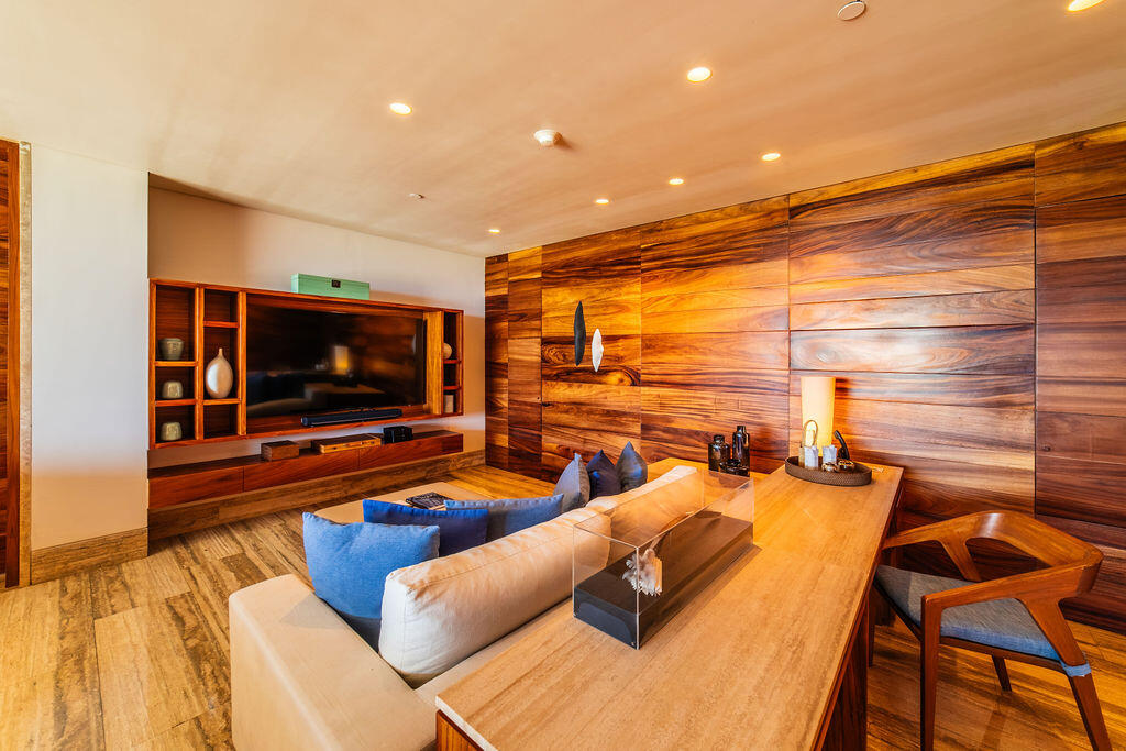 Ritz Carlton Grand Reserve