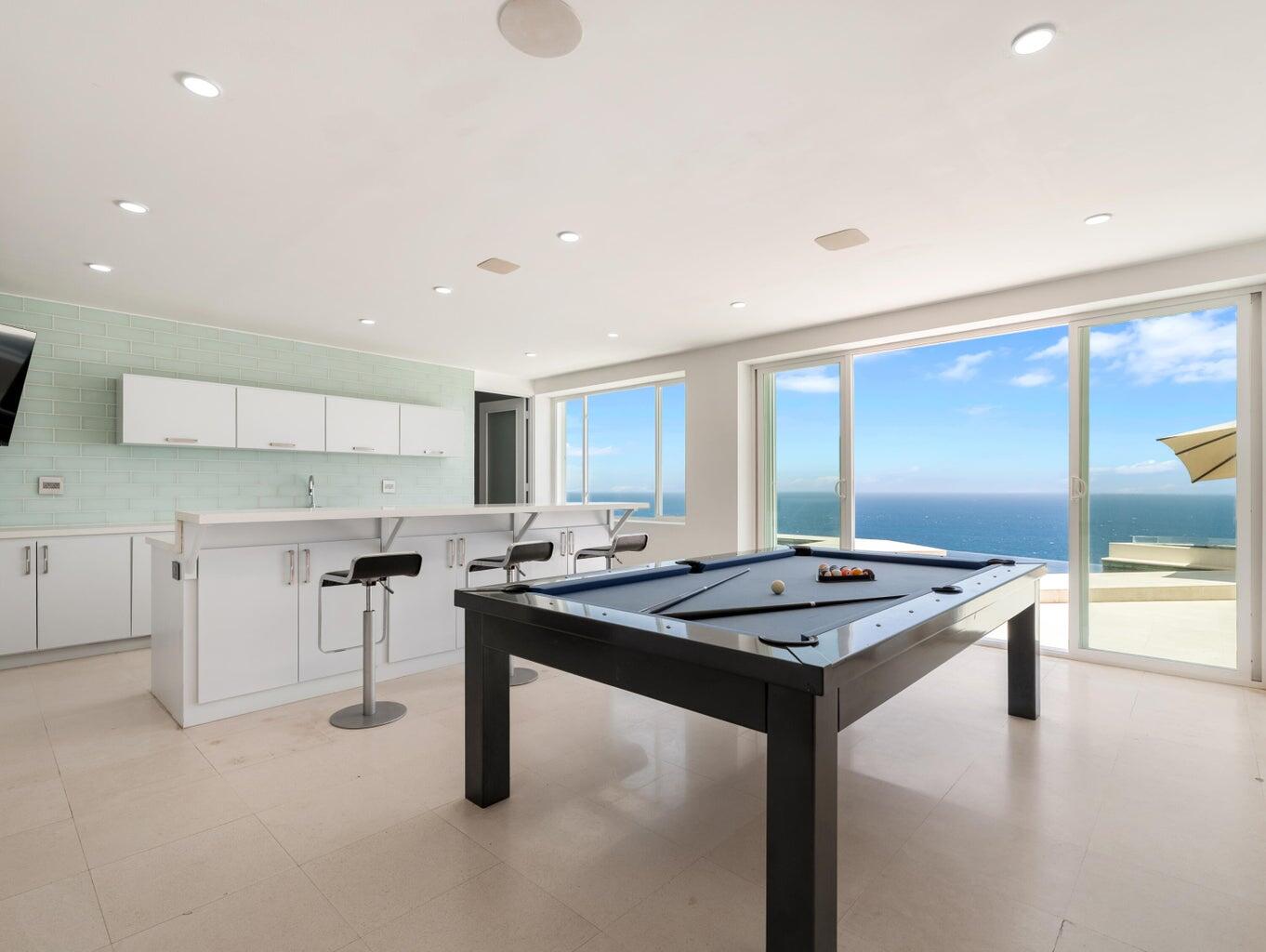 Manzana 26 Callejon de Los Nin, Villa Lands End