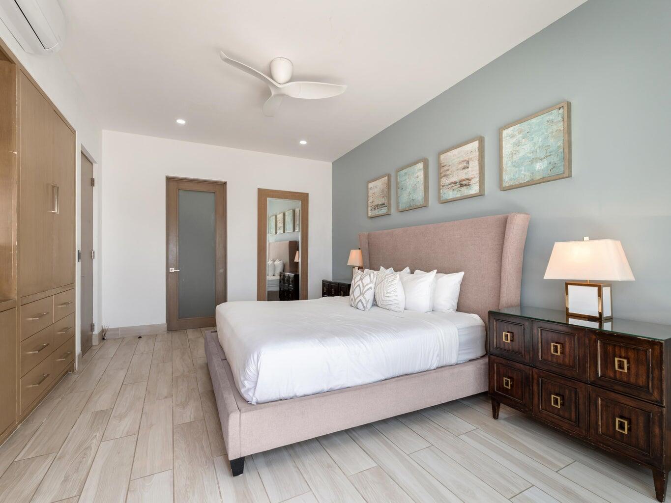 Manzana 26 Callejon de Los Nin, Villa Lands End