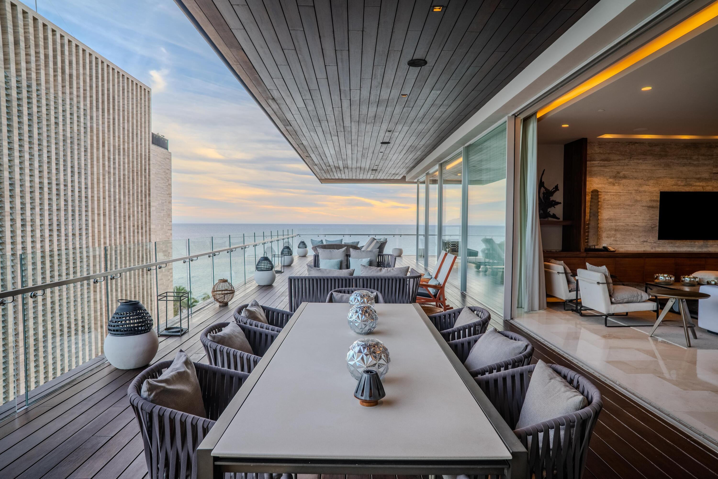 Solaz Residences, 305 Solaz