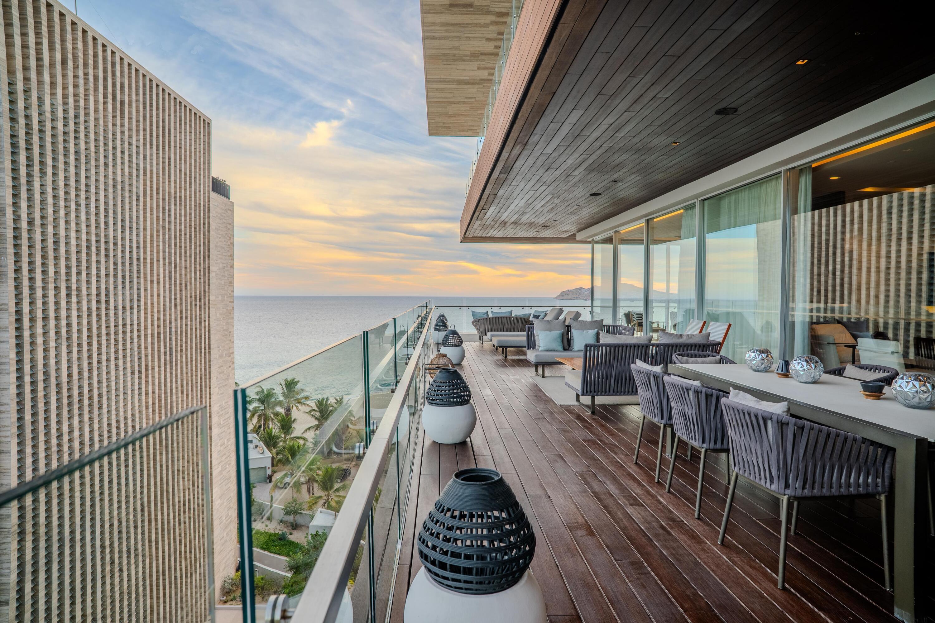 Solaz Residences, 305 Solaz