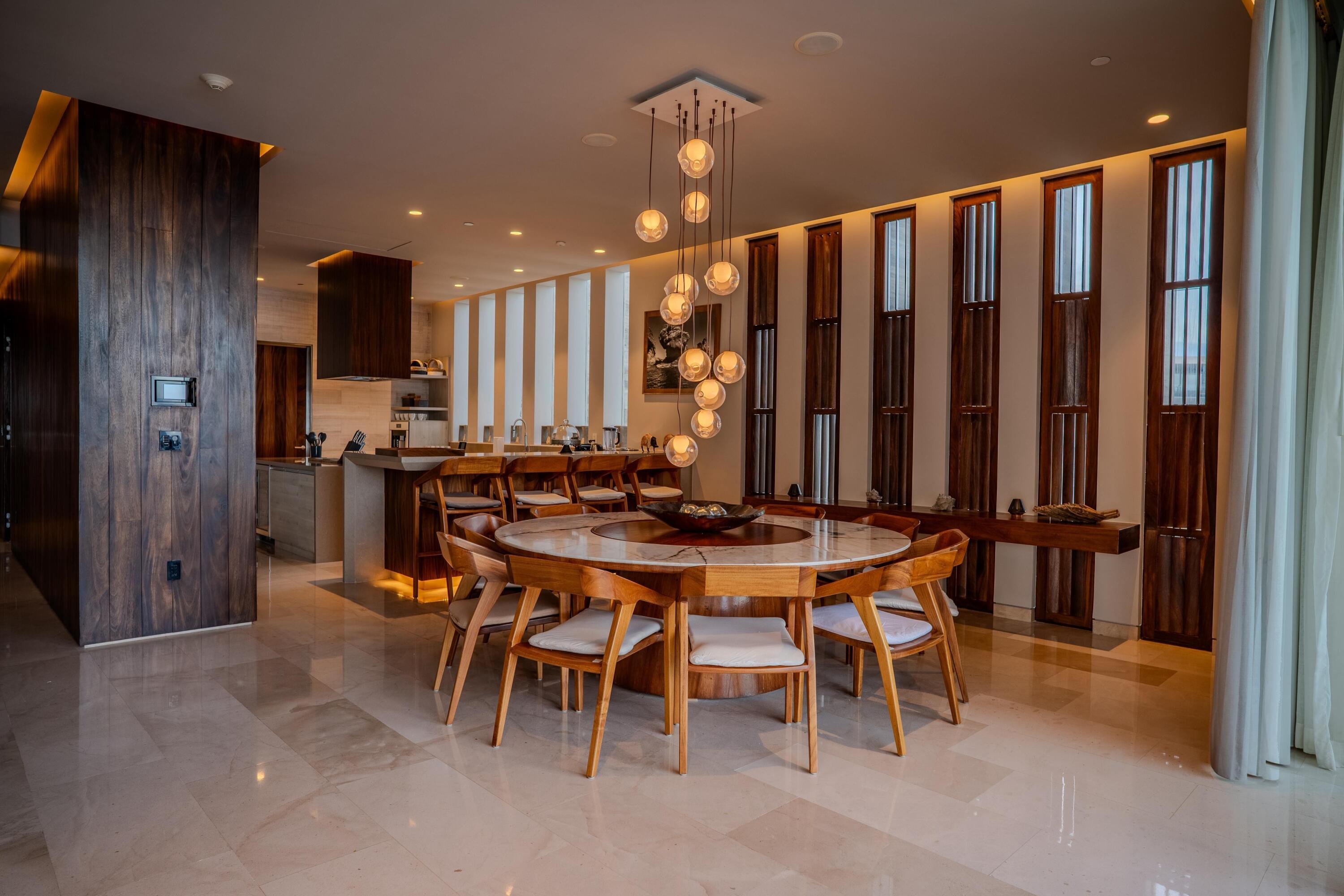 Solaz Residences, 305 Solaz