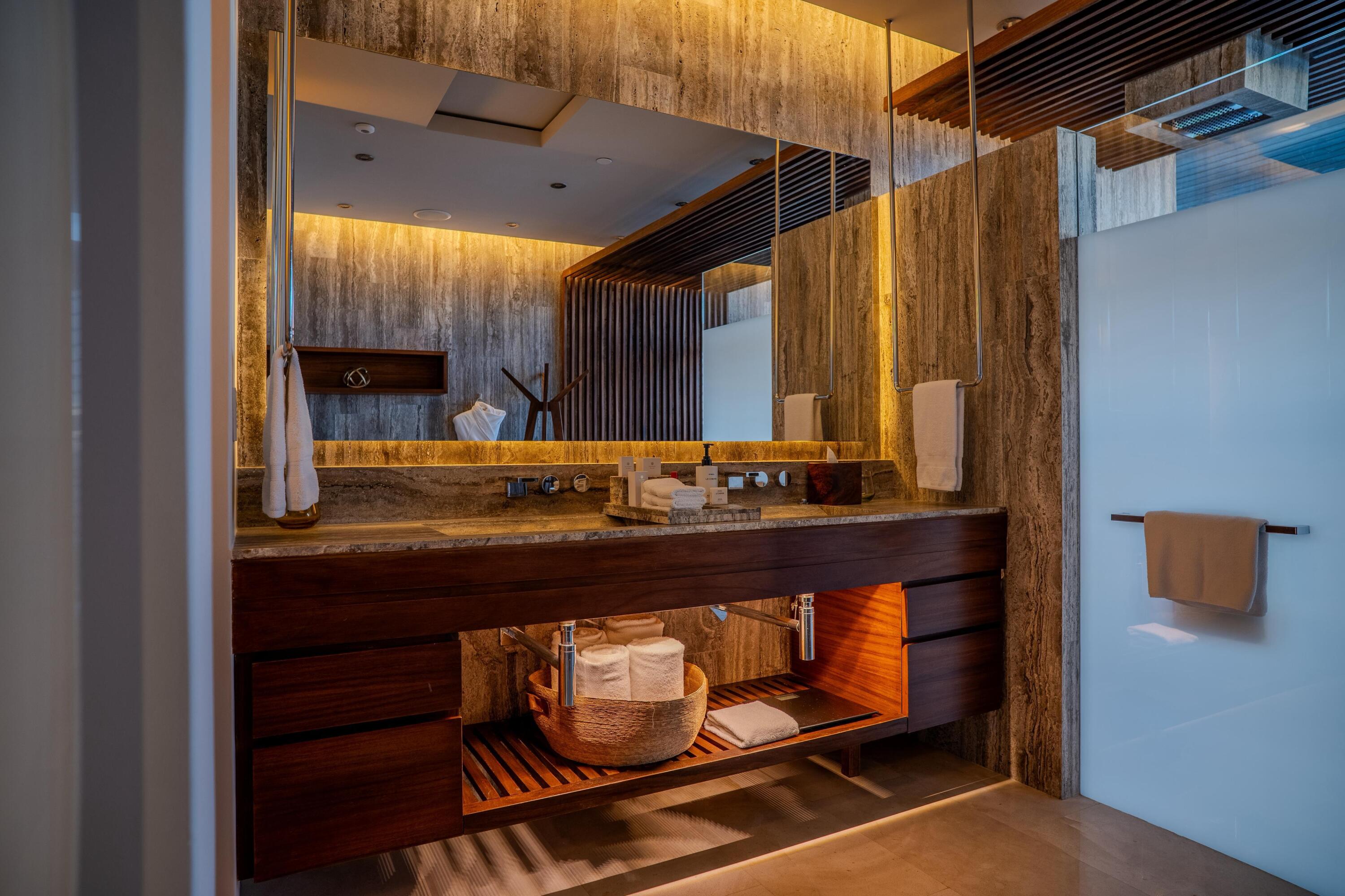 Solaz Residences, 305 Solaz