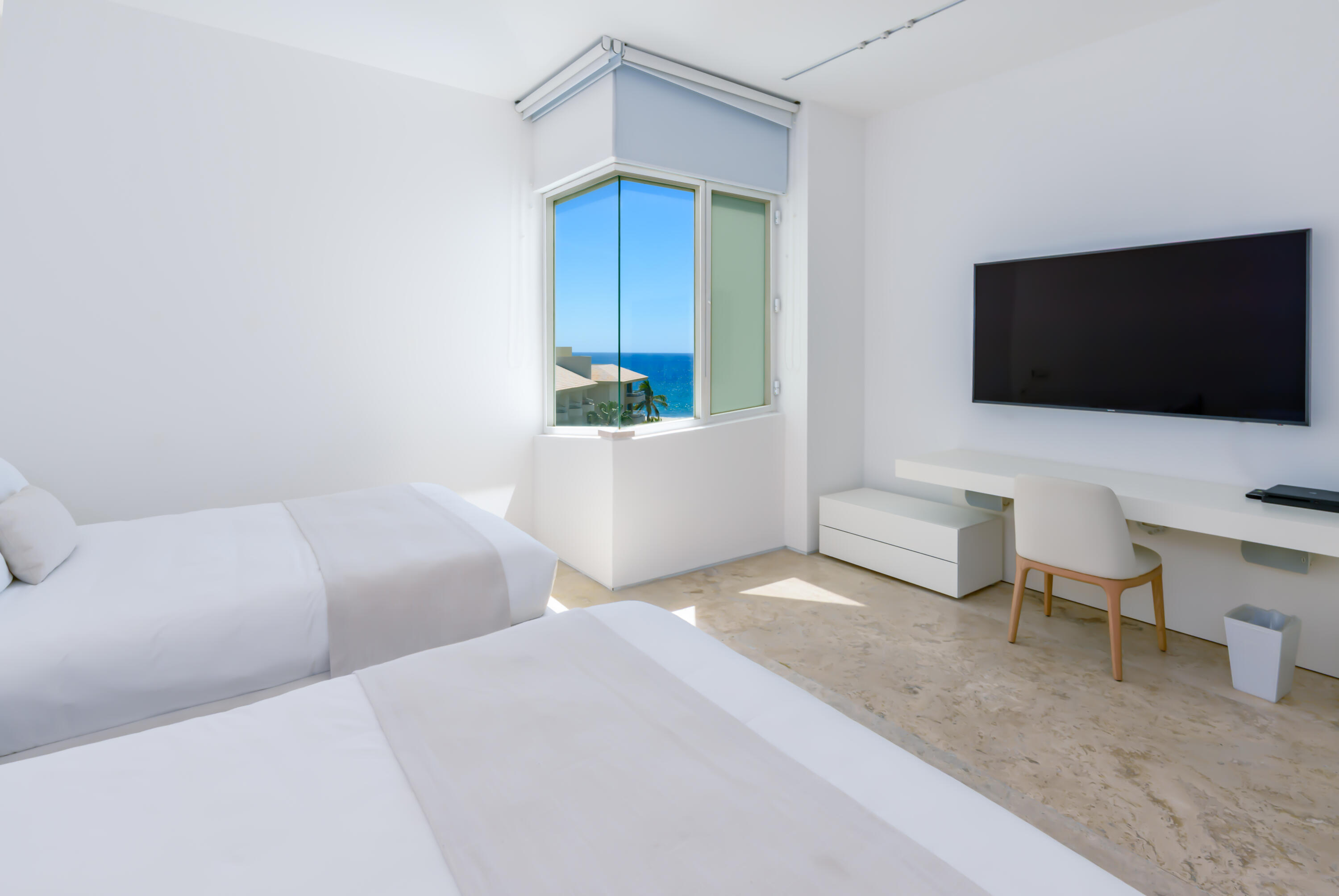 P.º Malecon San Jose, Viceroy 4A