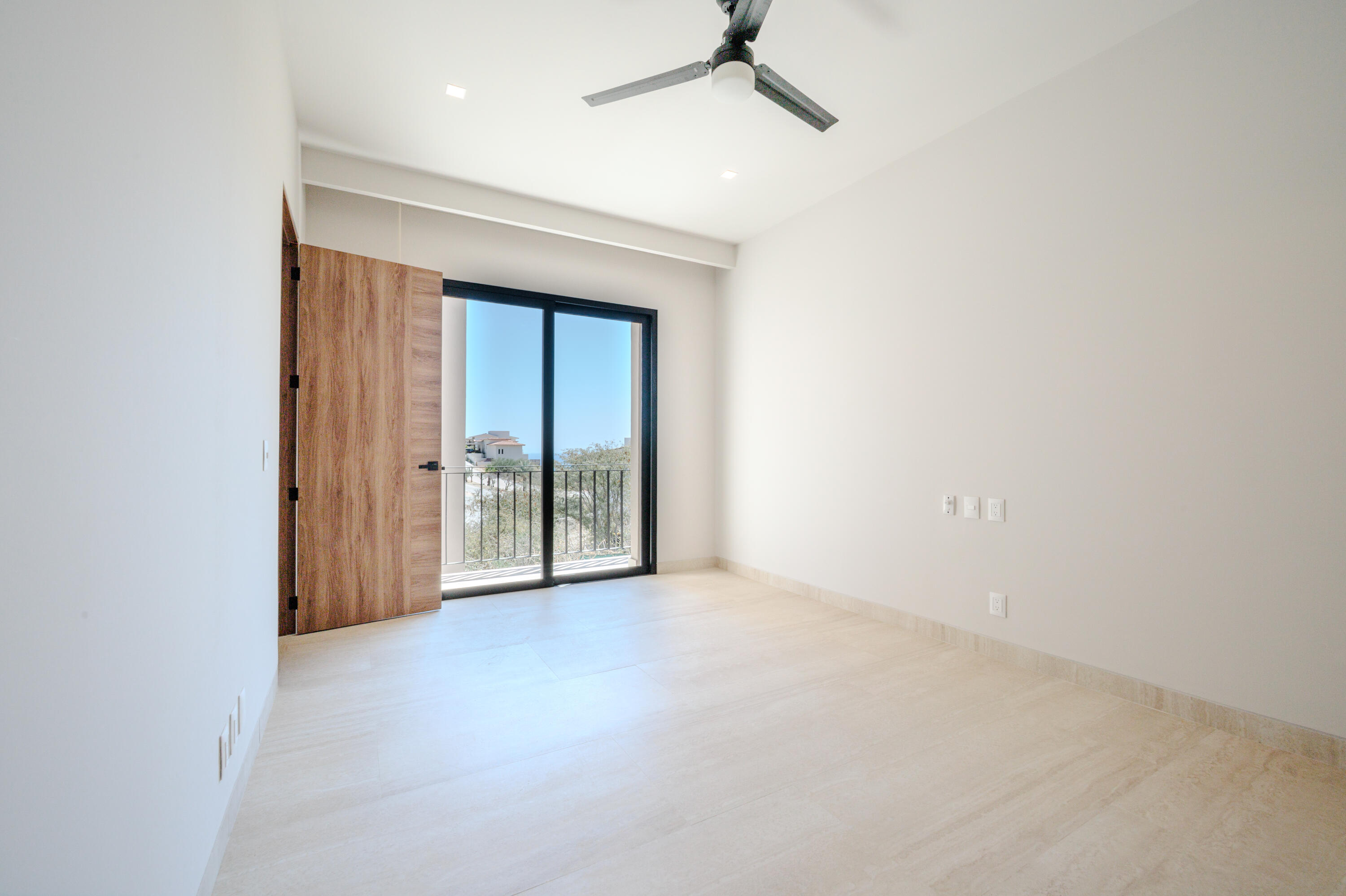 Ave. Vista Hermosa SN, Costarena E202