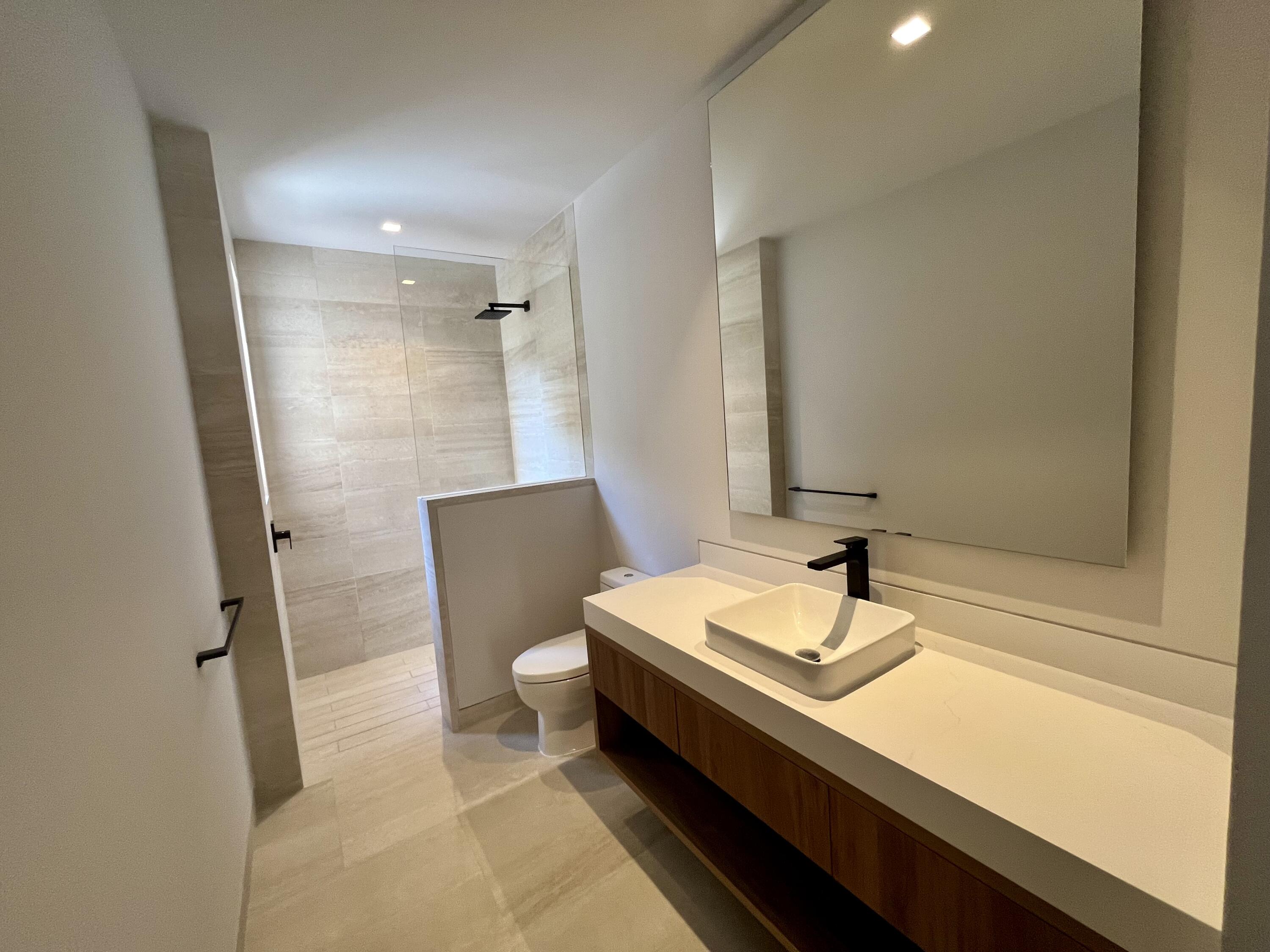 Ave. Vista Hermosa SN, Costarena E202