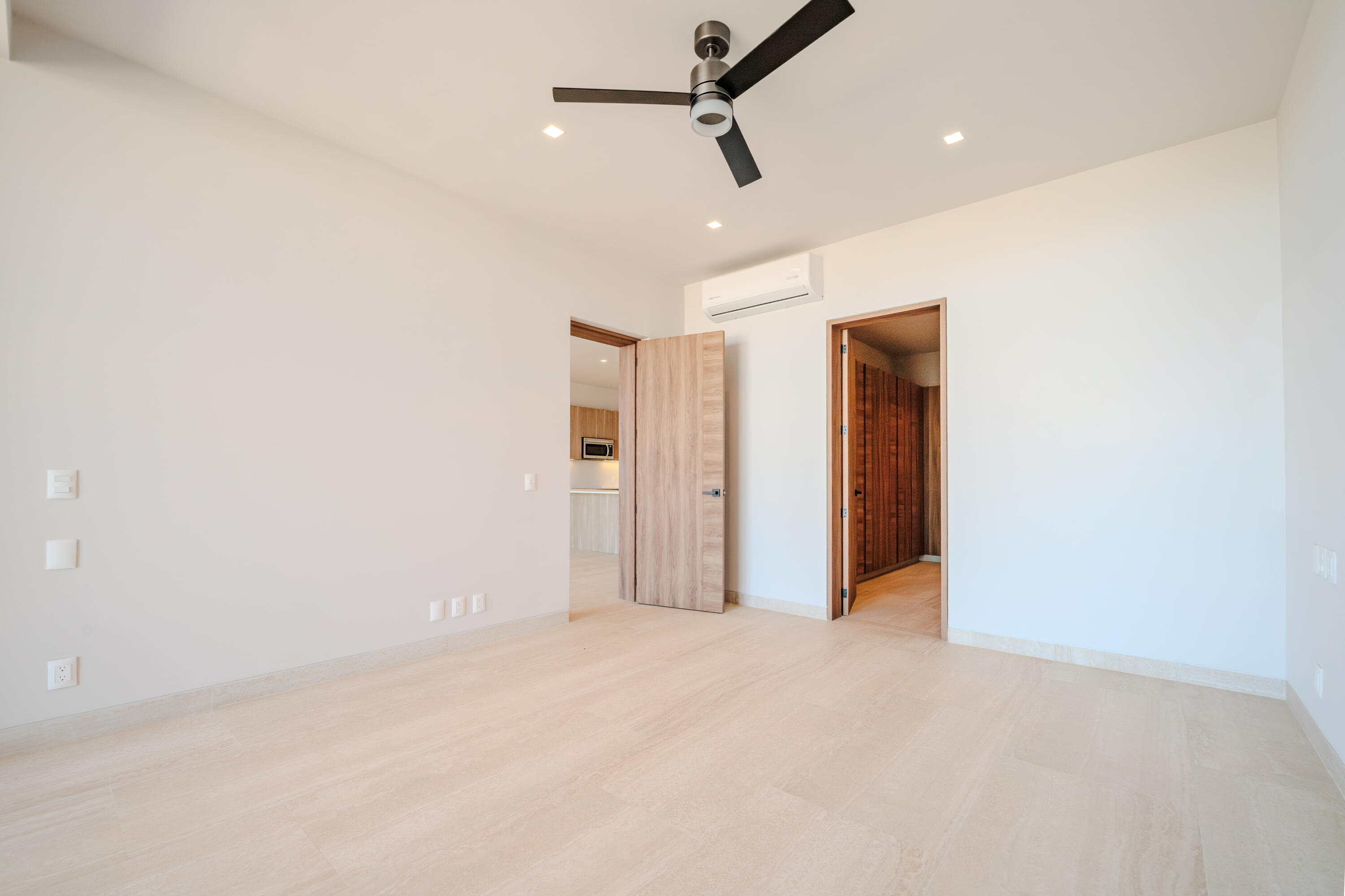 Ave. Vista Hermosa SN, Costarena E202